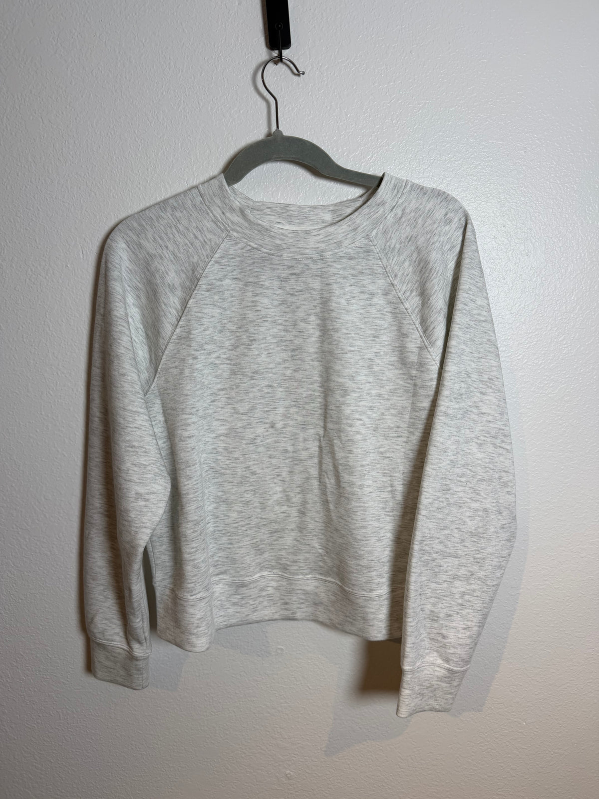 T/S by Thrive Sweatshirt Size Medium