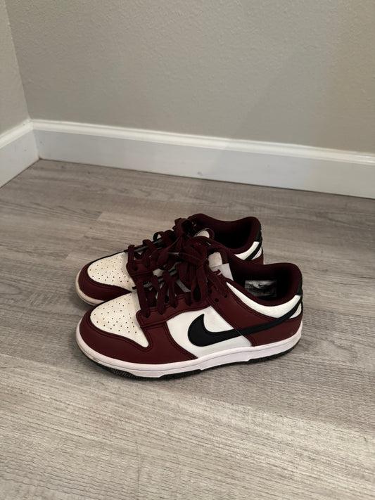 Nike DUNK Low Basketball Sneakers Youth Size 4 Dark Team Red