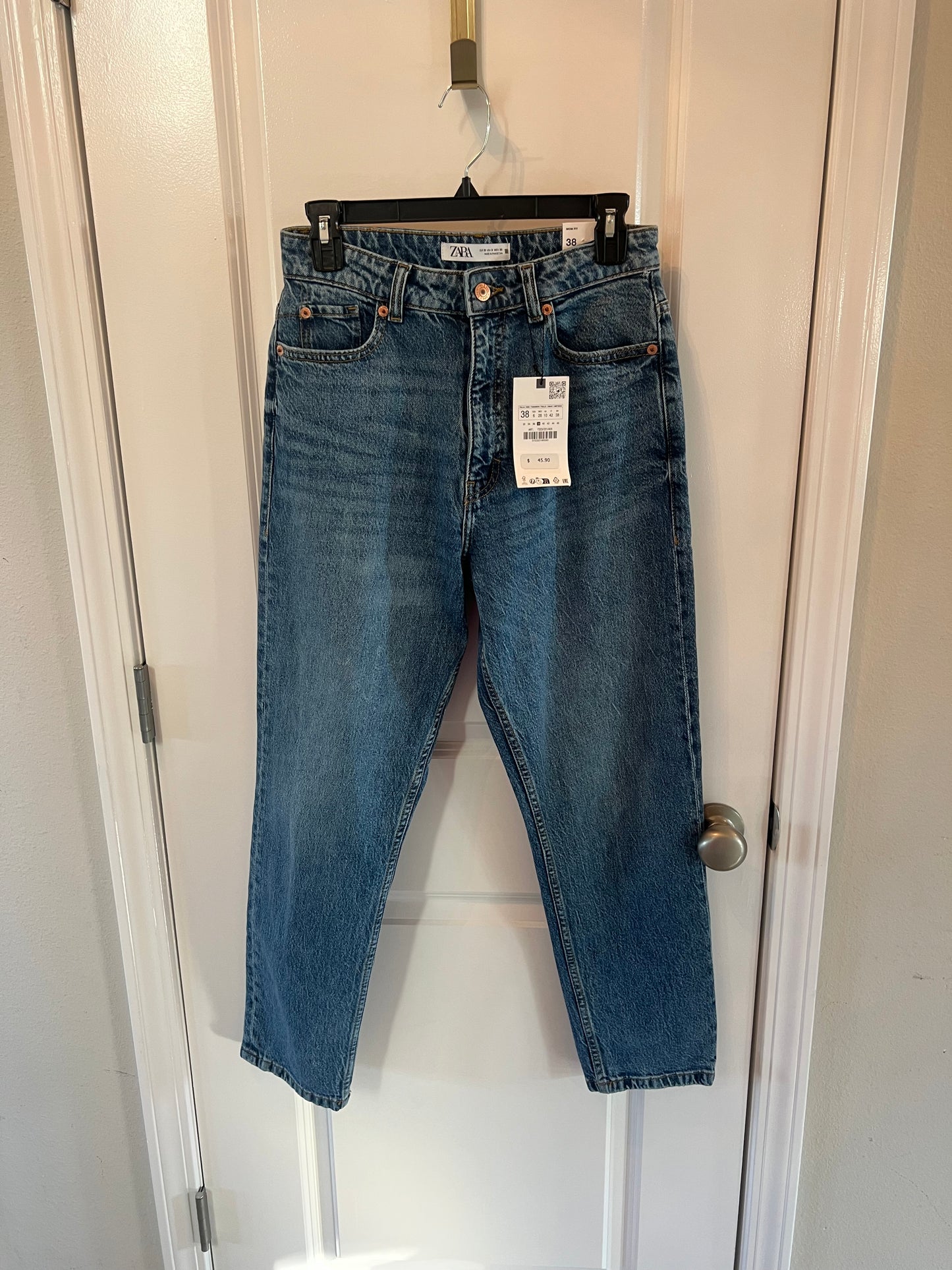 Zara Mom High Rise Slim Ankle Women’s Jeans Size 6