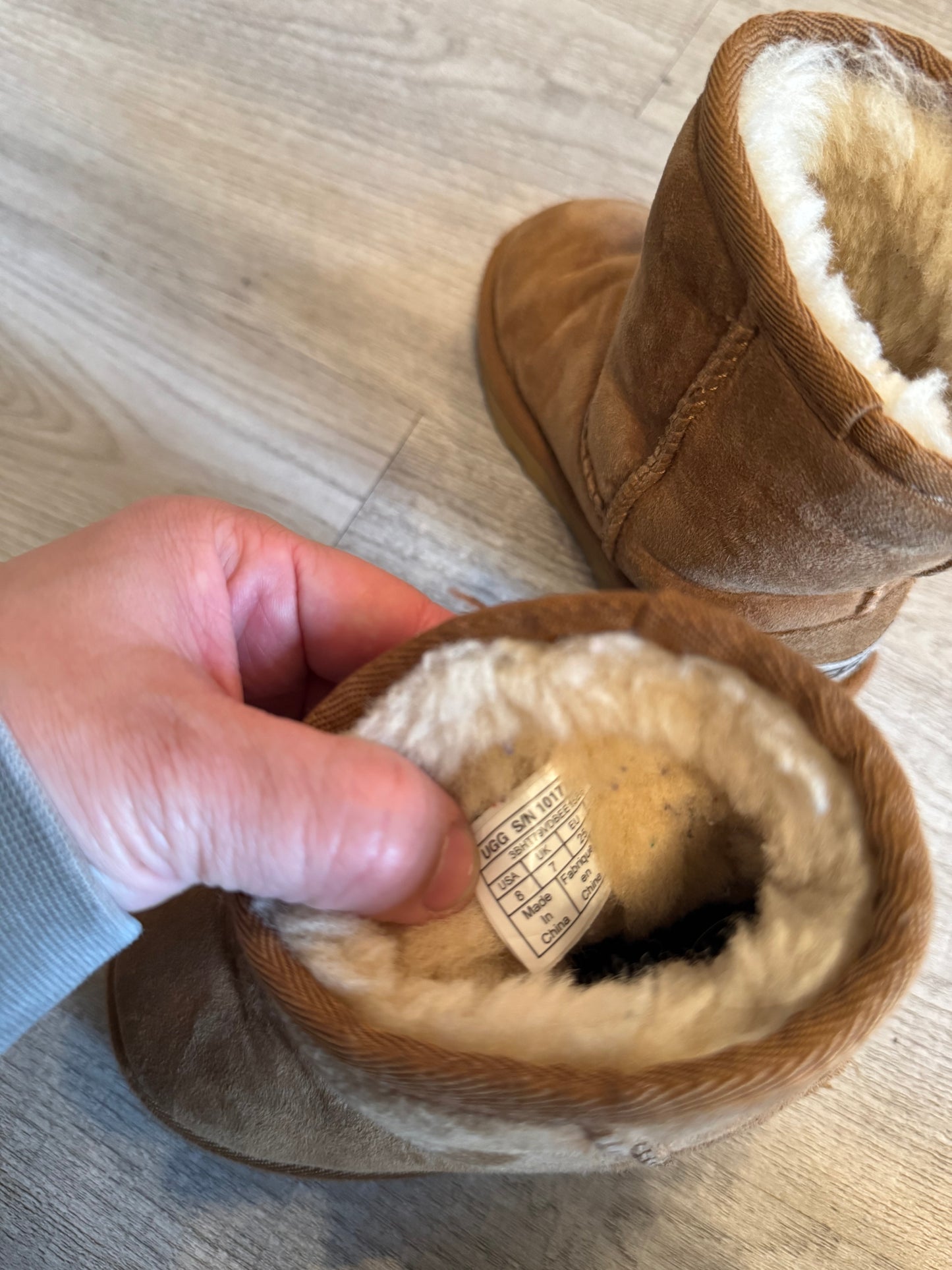 Toddler Uggs Size 8