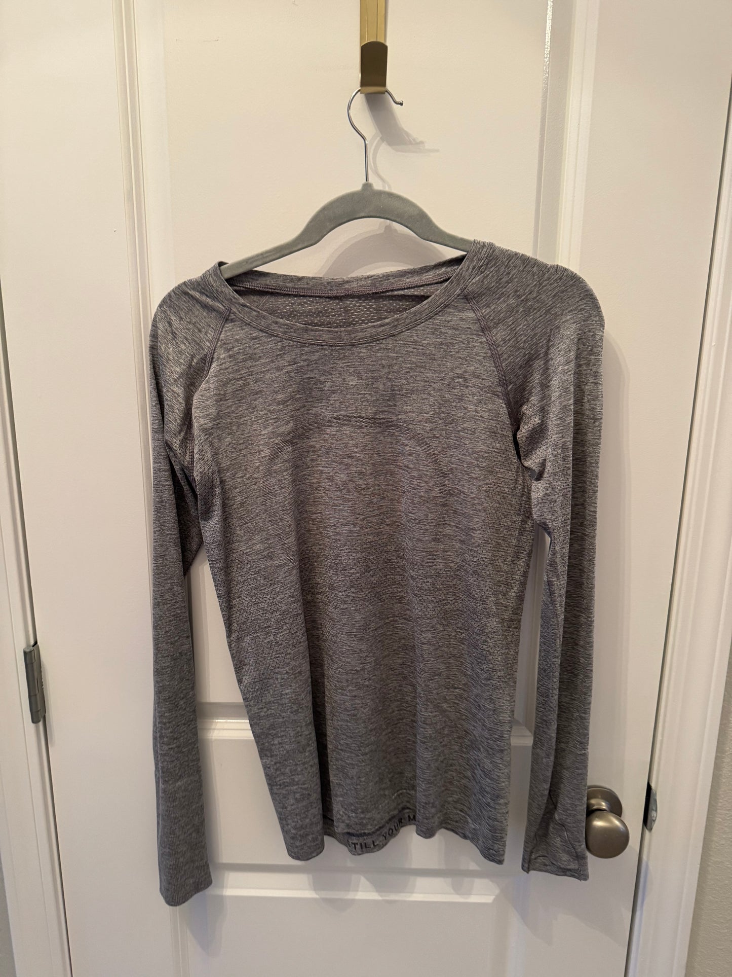 Womens Lululemon Gray Swiftly Long Sleeve Size 8