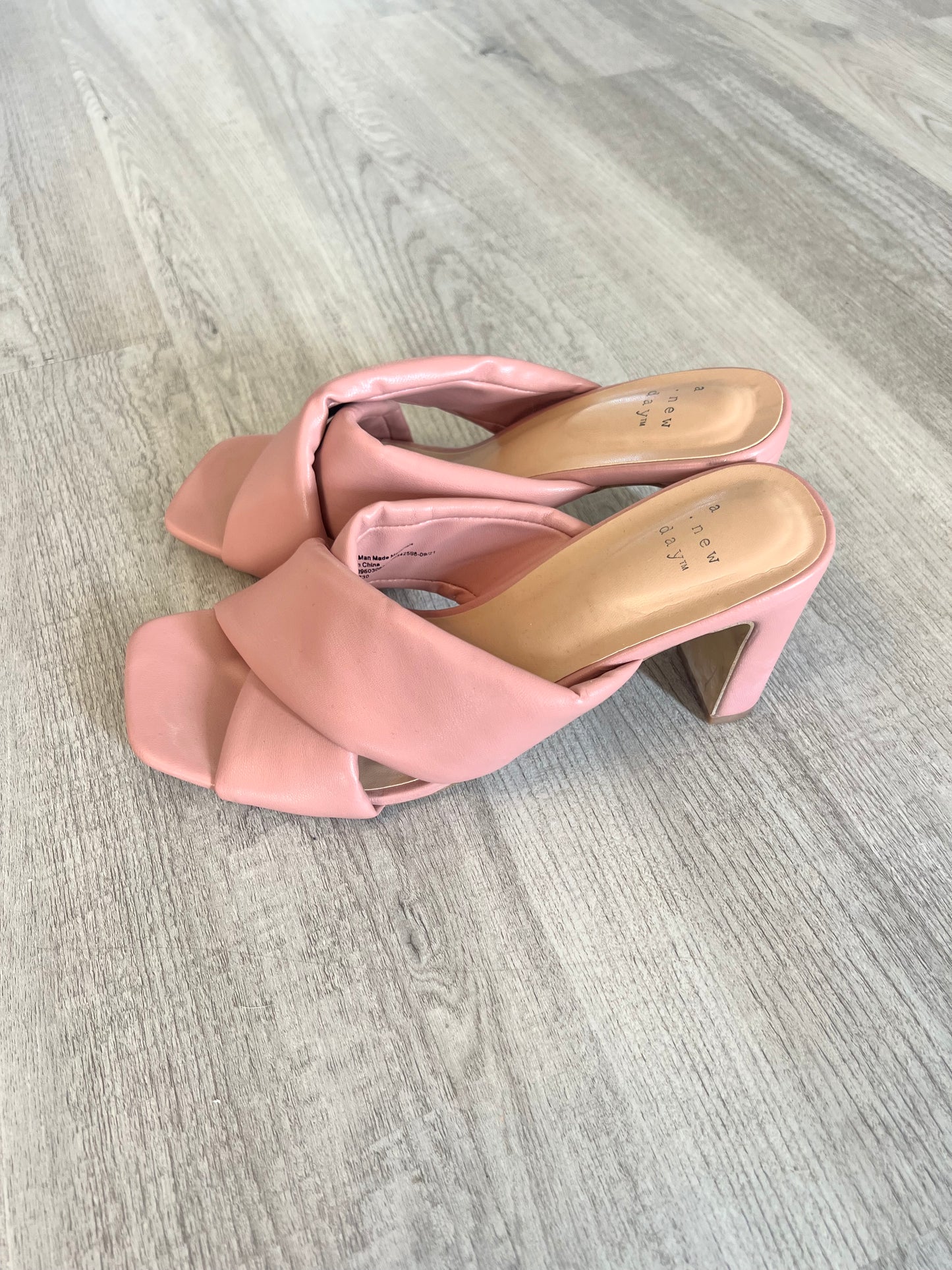 A New Day Clementine Padded Crossband Mule Heels Women's Size 7.5 Blush