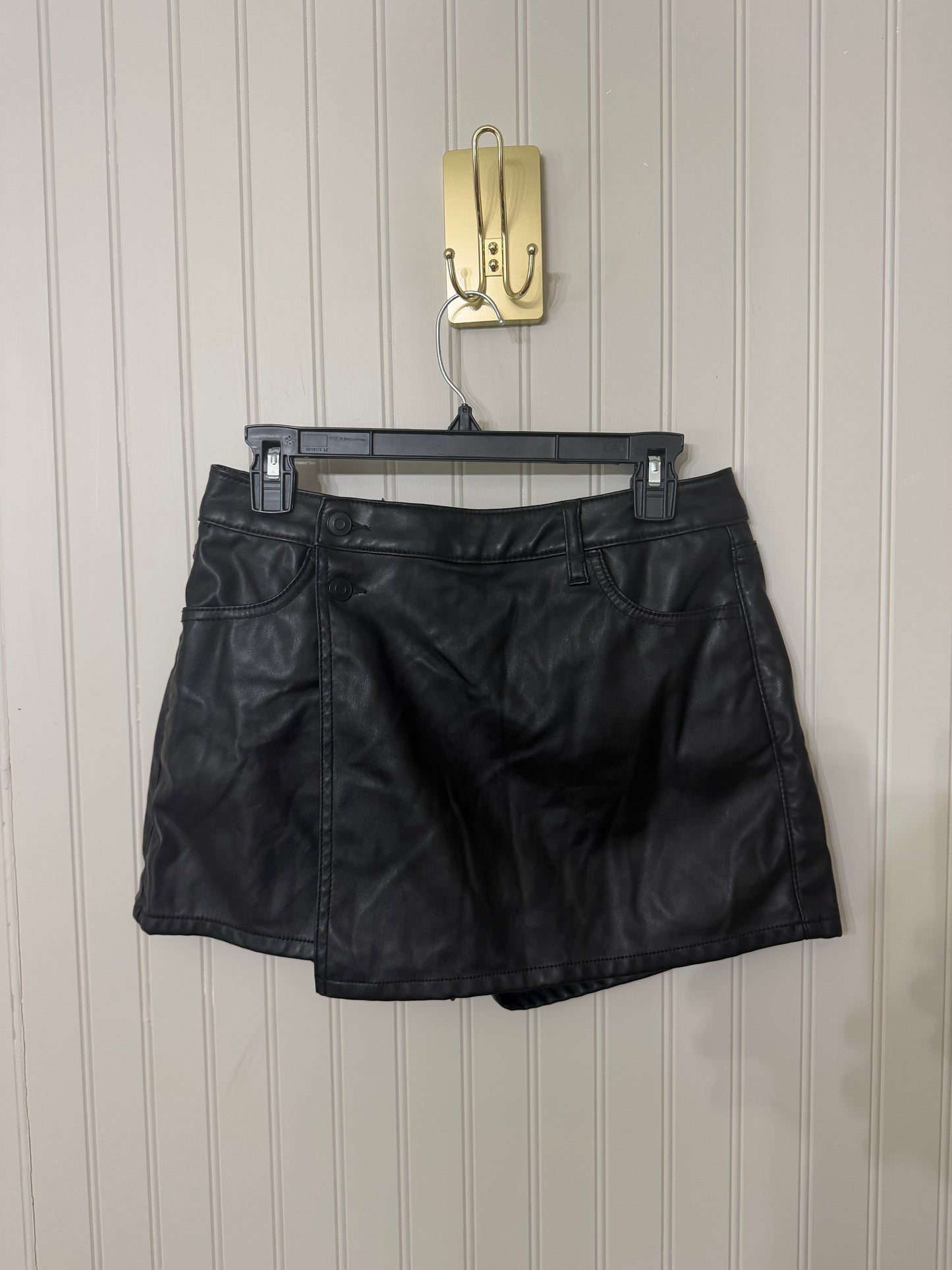 Celebrity Pink Faux Leather Skort Jr Size Medium Black