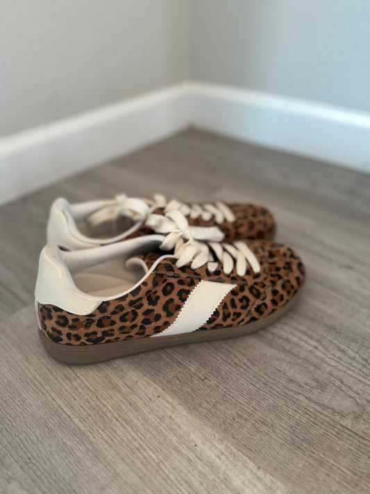 Universal Thread Leopard Sneakers Women’s Size 7