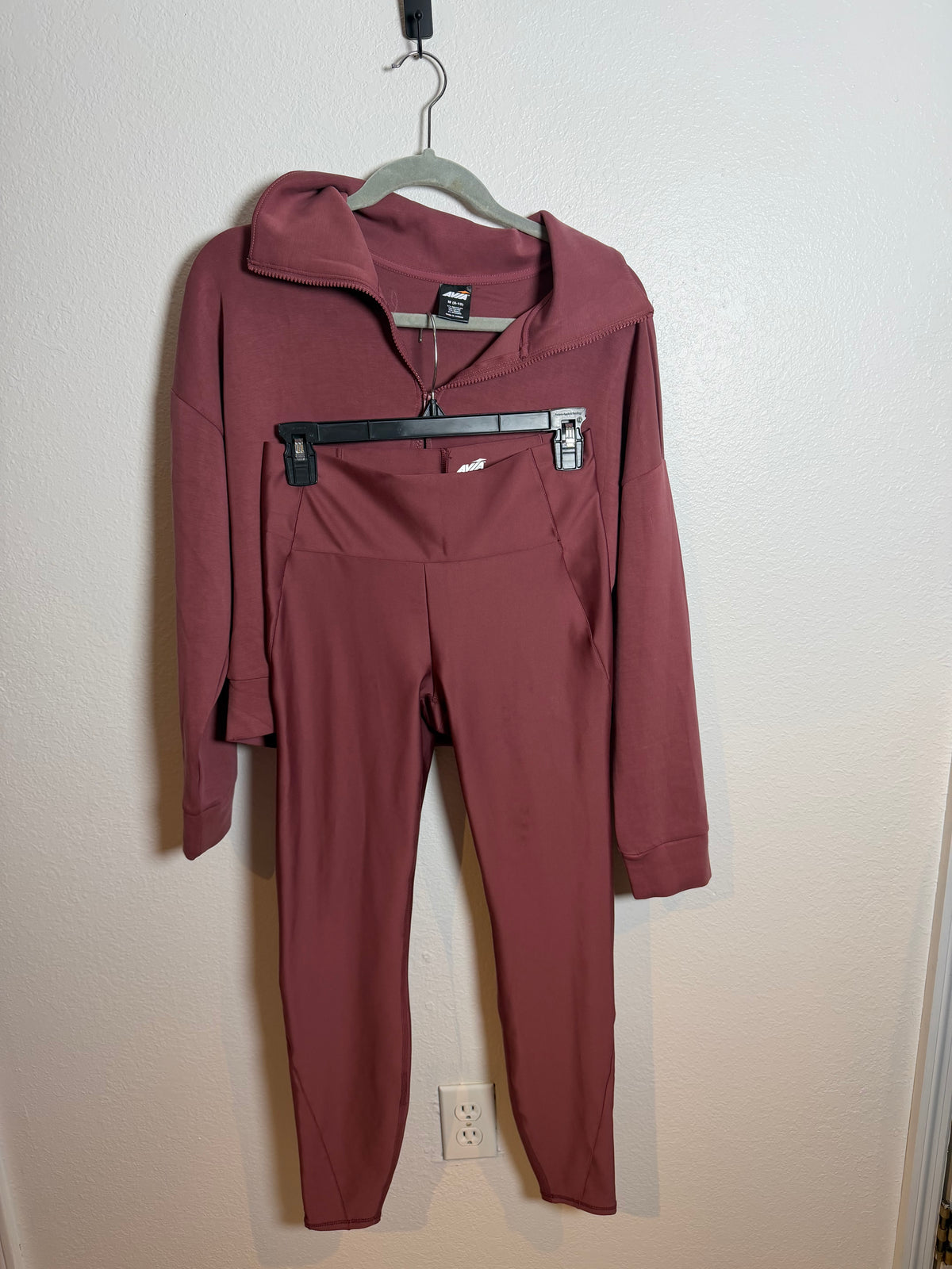 Avia Matching Set Size Medium