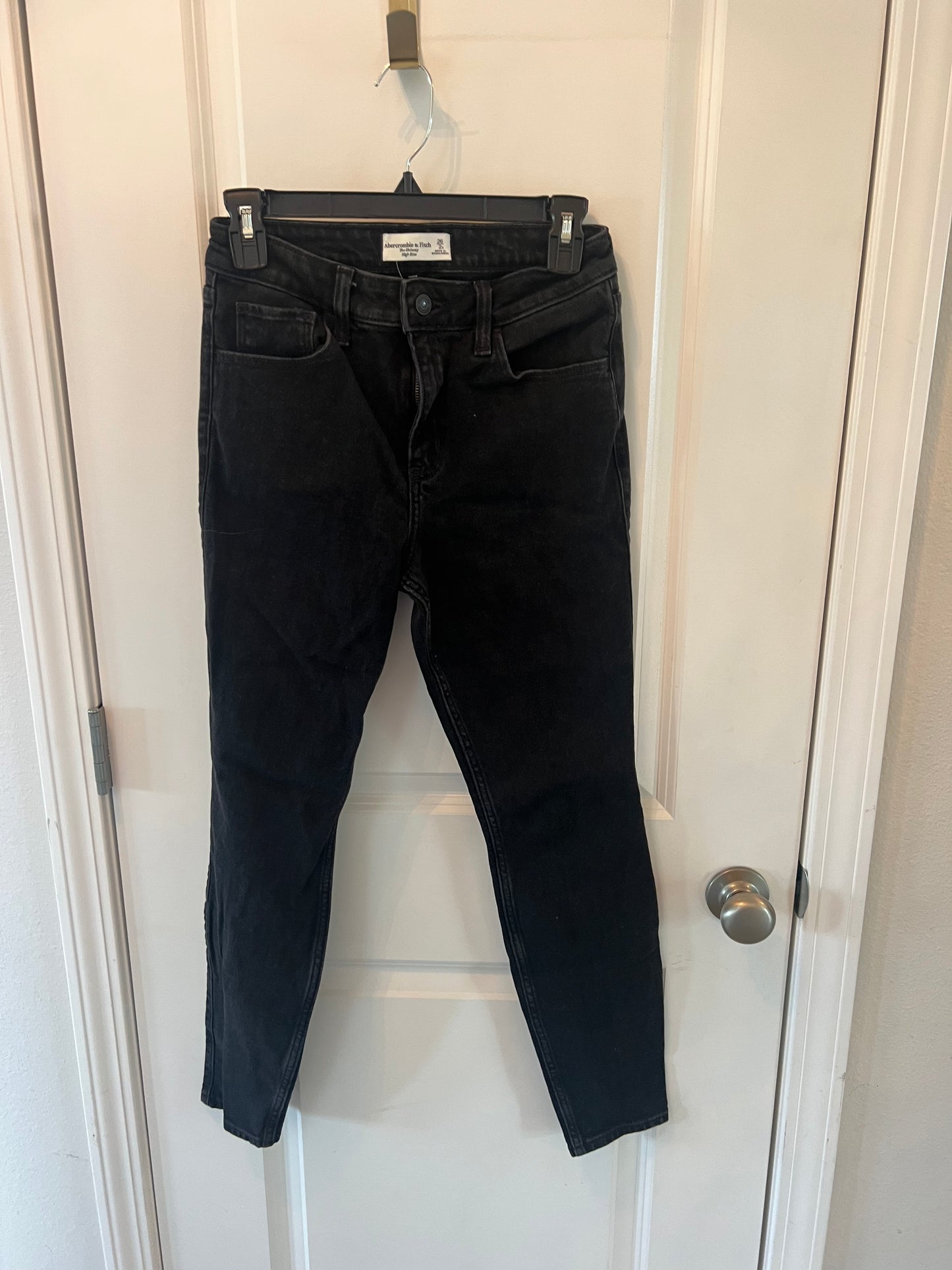 Abercrombie & Fitch The Skinny High Rise Jeans Women's Size 26/2 Reg Black