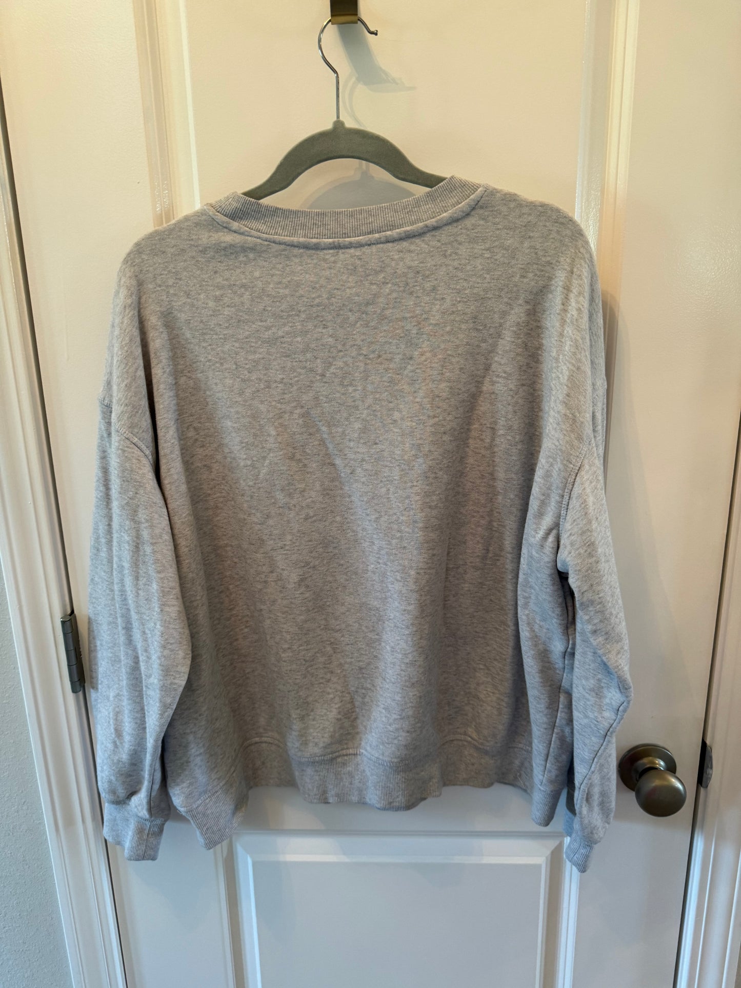 H&M Graphic Sweatshirt Size Large