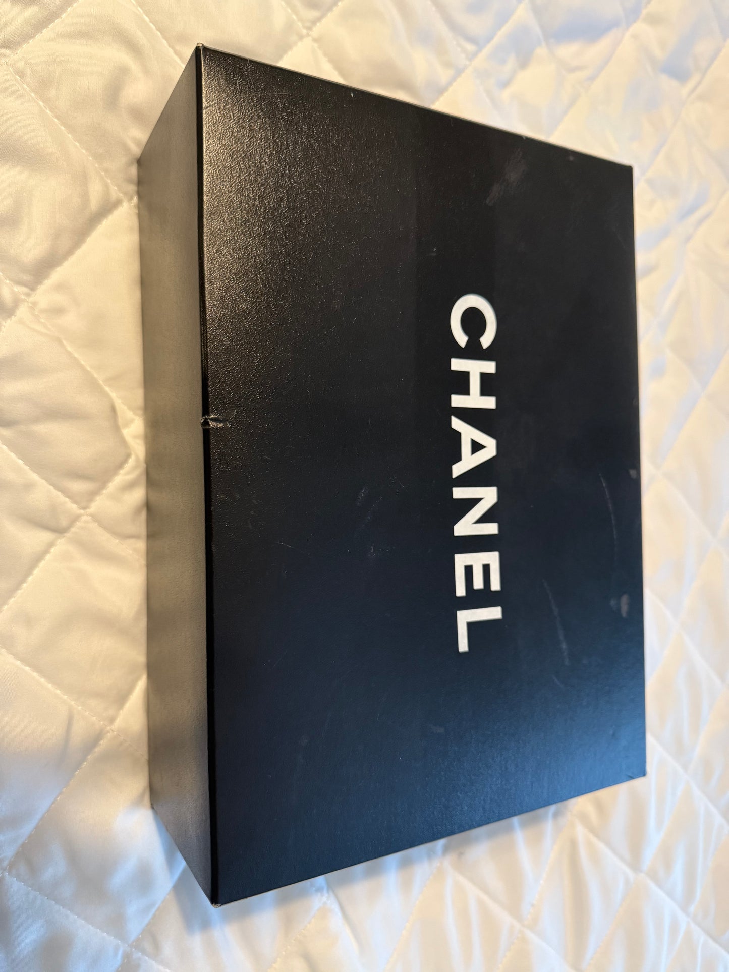 Chanel Large Classic Handbag Grained Calfskin & Gold-Tone Metal 
Black