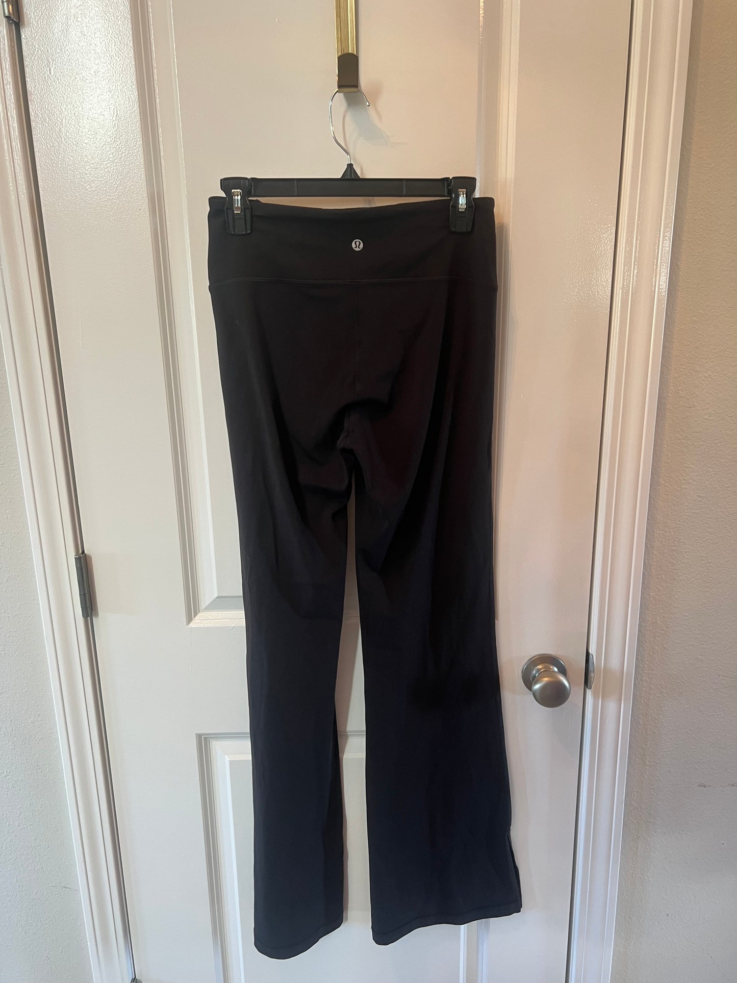 Lululemon Flare Yoga Pants Women’s Size 8 (Medium) Black