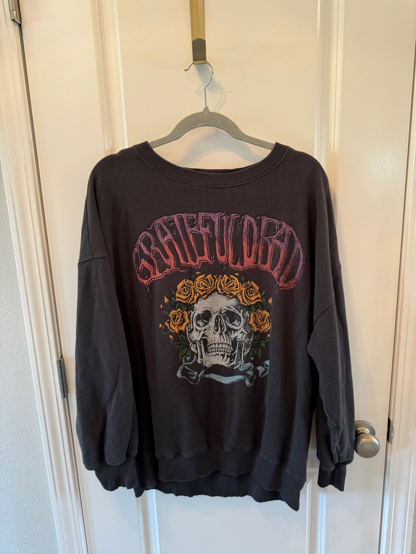 American Eagle Grateful Dead Band Graphic Sweatshirt Women’s Size Large Dark Charcoal