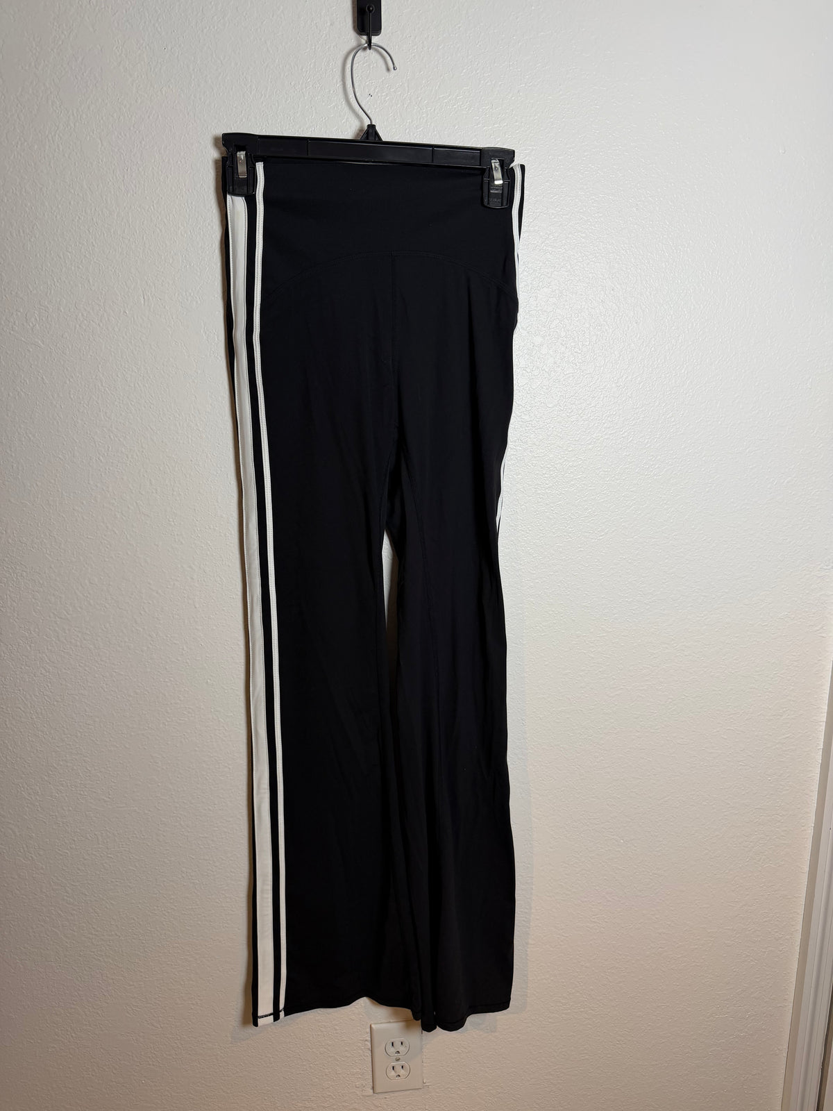 Women’s Flare Leggings Size Small