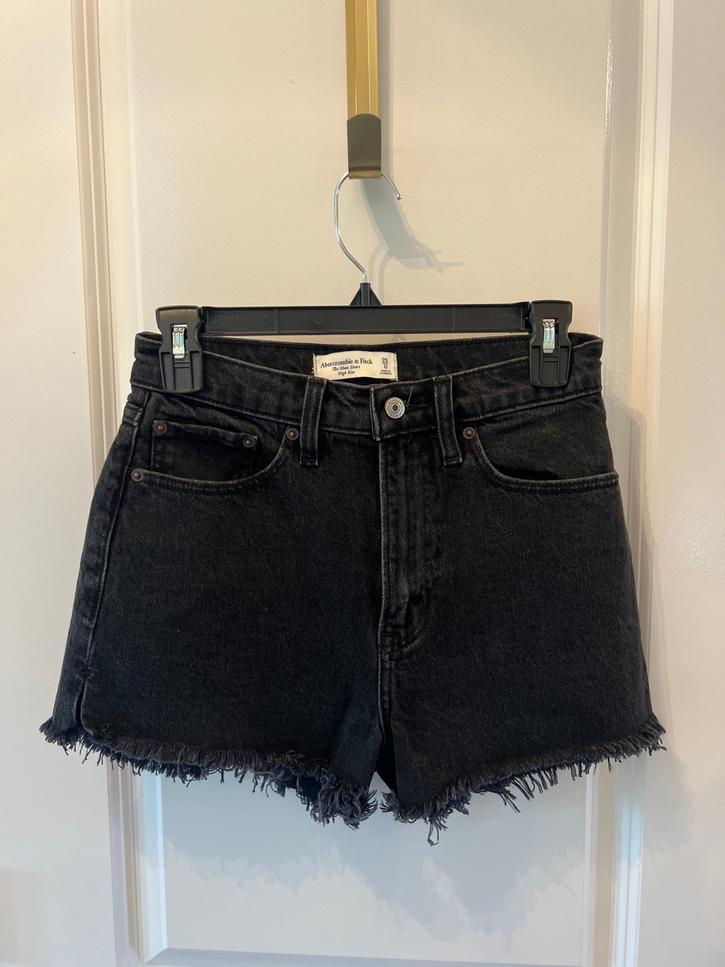 Abercrombie & Fitch Black Wash Denim Shorts Size 25/0