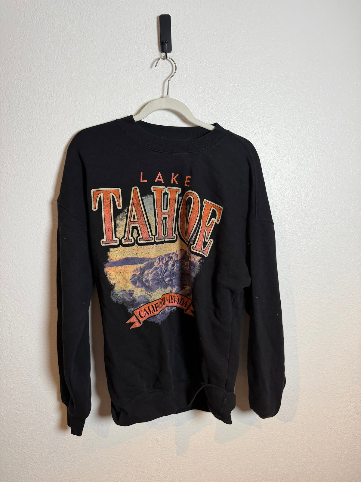 Women’s Lake Tahoe Sweatshirt Size Medium