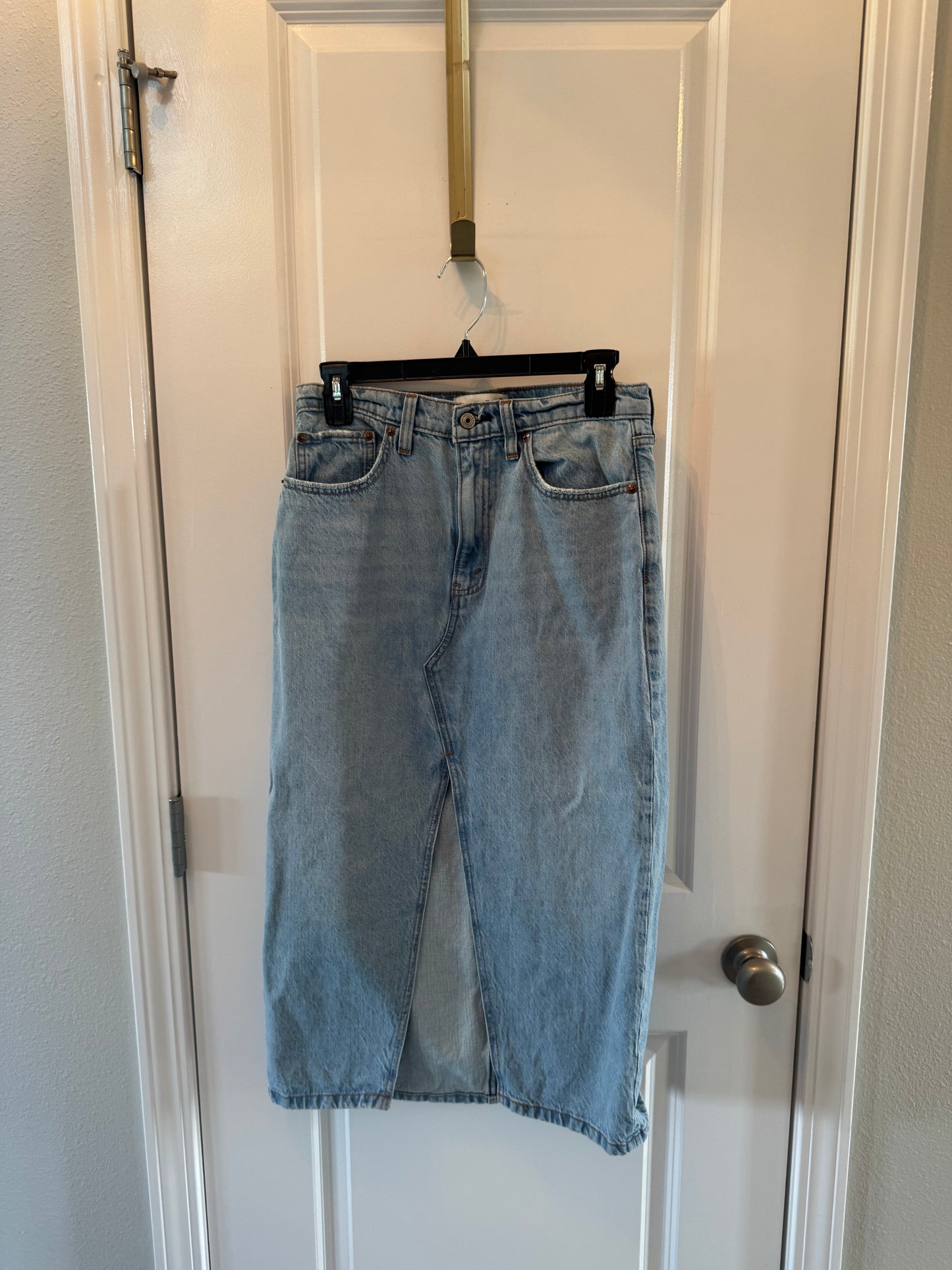 Abercrombie & Fitch Midi Denim Skirt Women’s Size 28/6