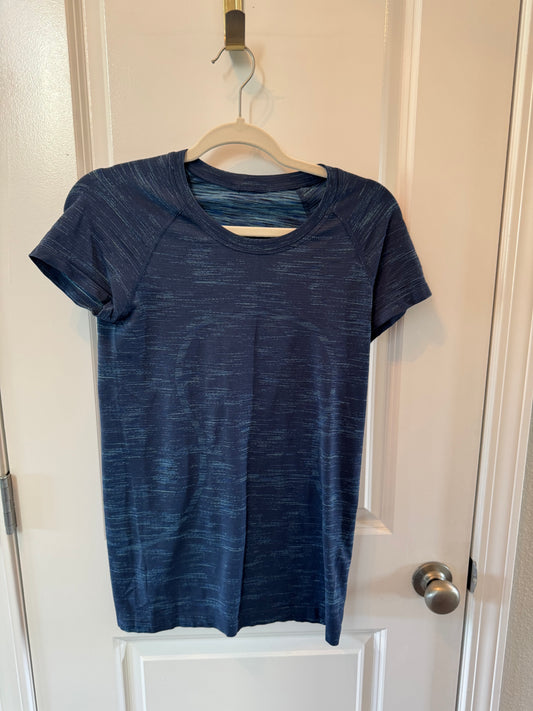 Lululemon Swiftly Tech Tee Women’s Size 8 Navy