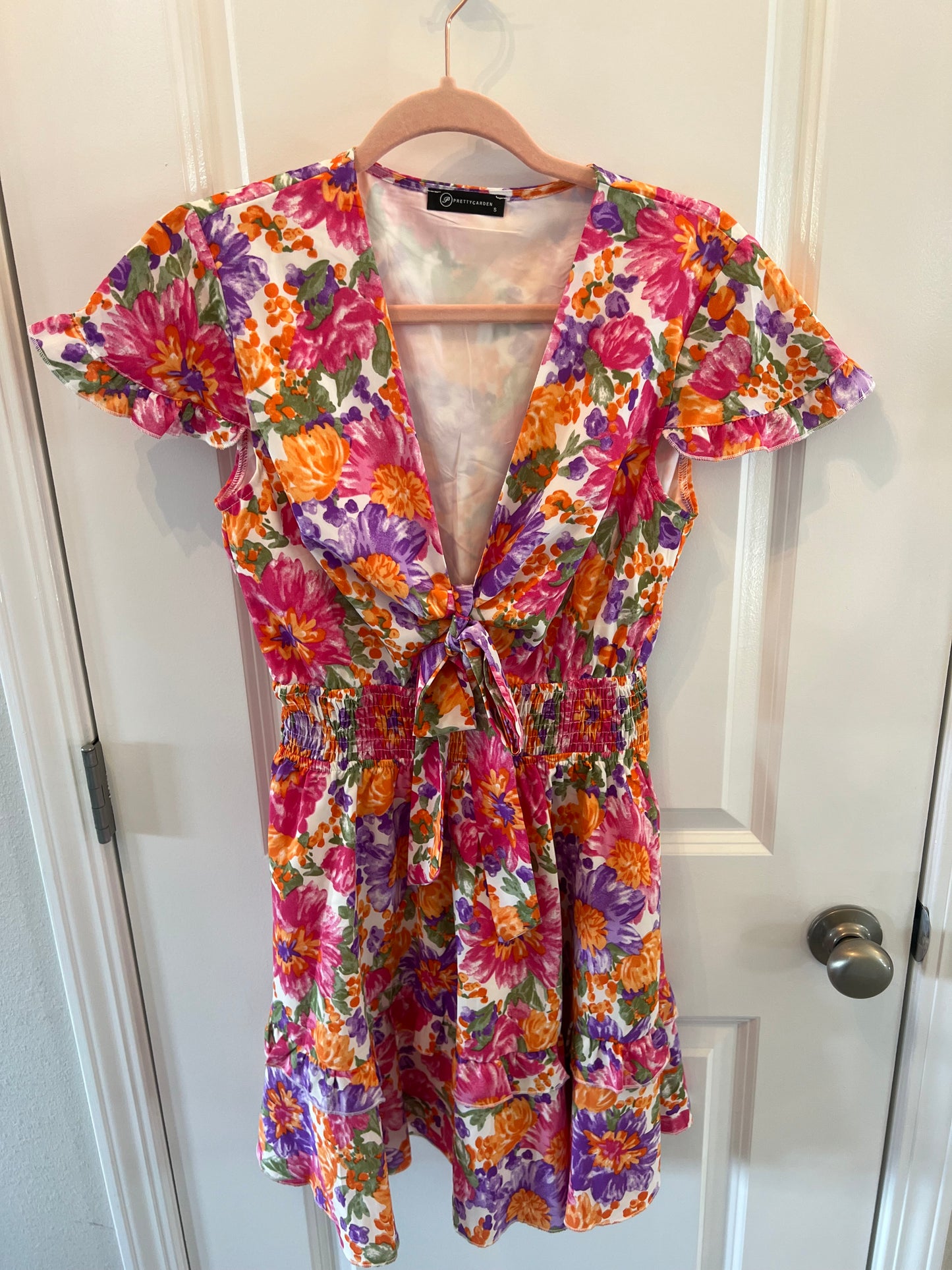 Tie Front Floral Dress w Flutter Sleeves Women’s Size Small Pink Multi