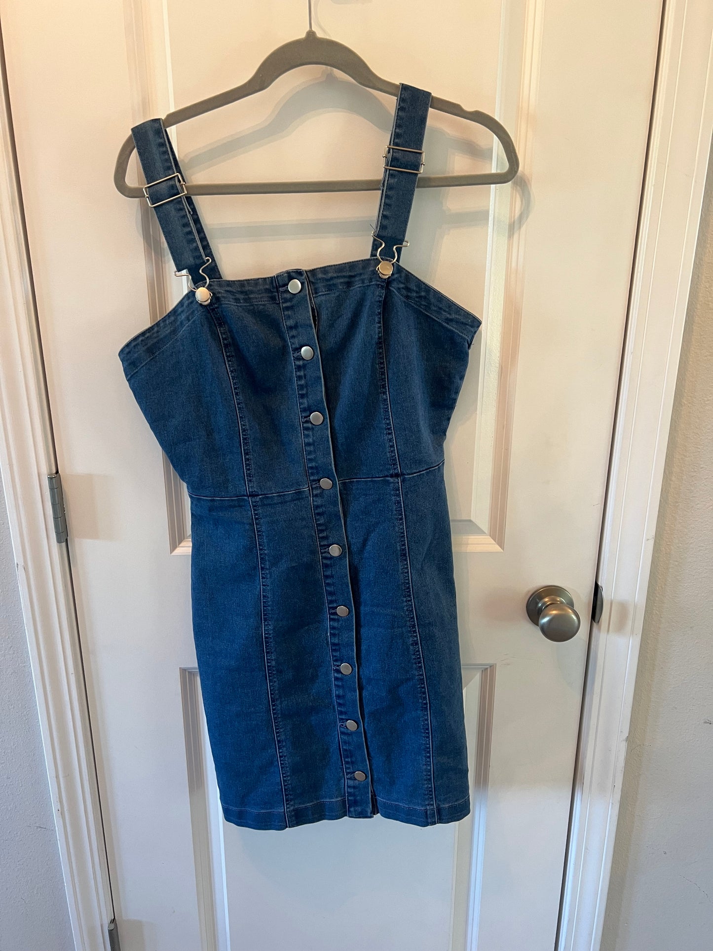 Women’s Dress Size Large