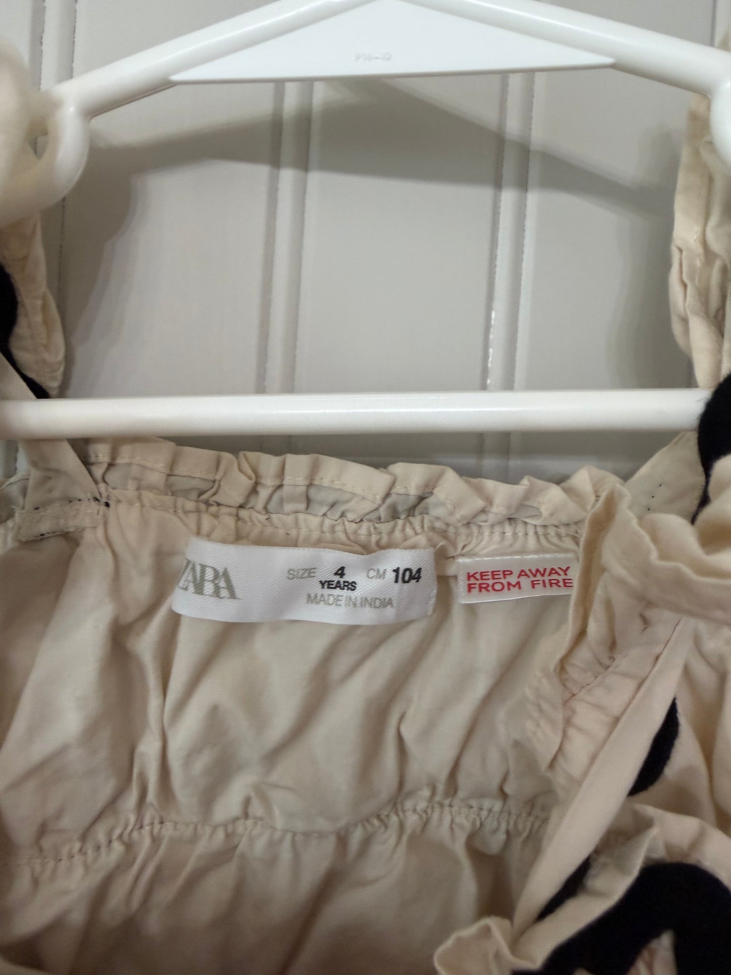 Zara Top Size 4Y