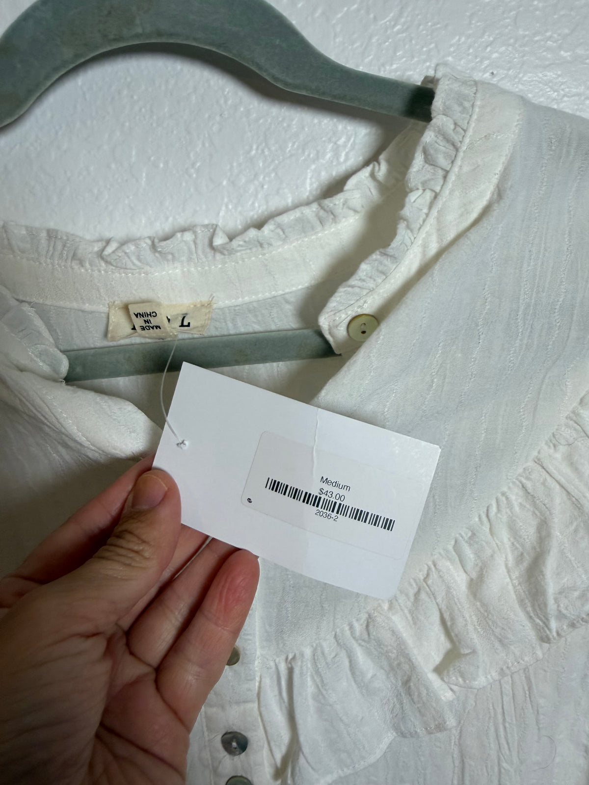 POL Women’s Top Size Medium