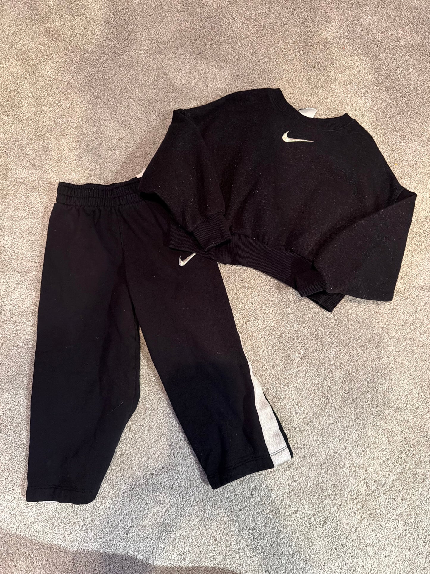 Nike toddler set size 4