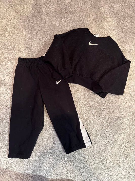 Nike toddler set size 4