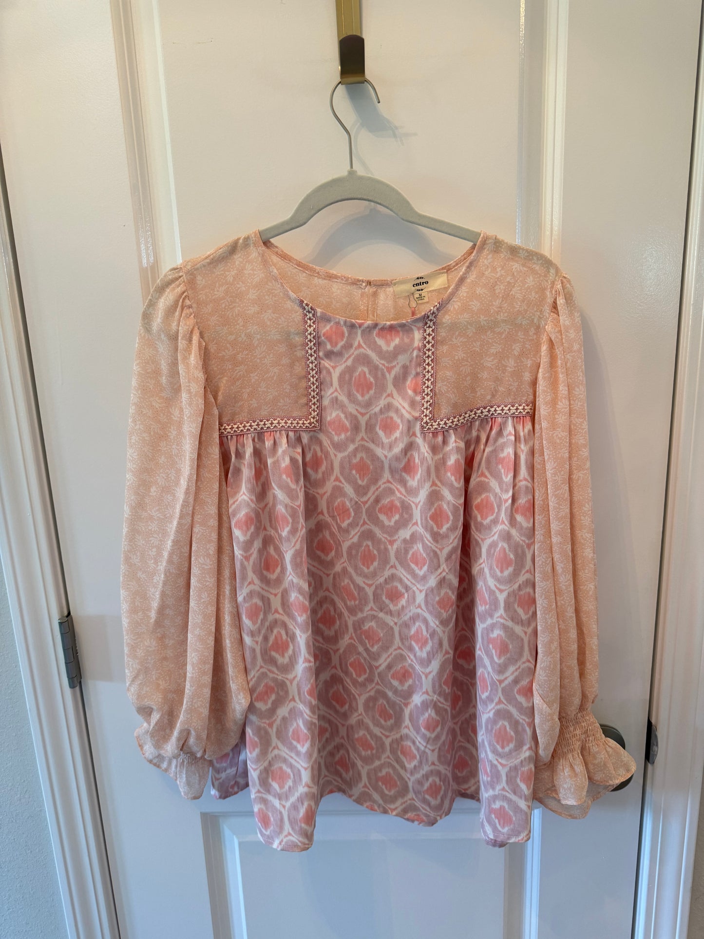 Entro Bohemian Print Top Women’s Size Medium Peach