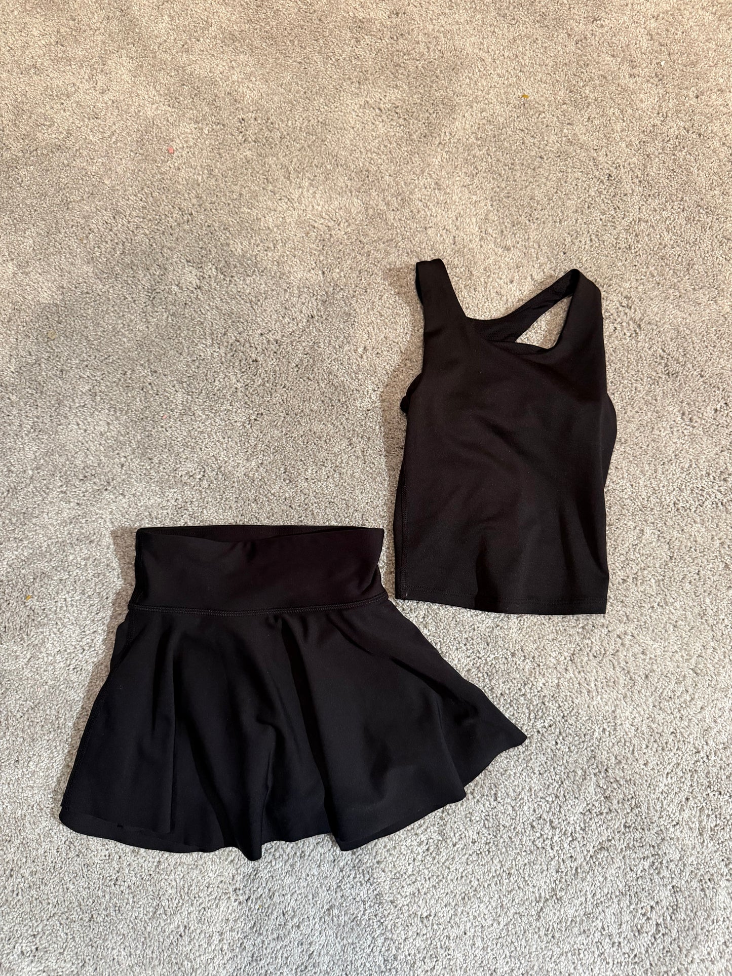Old Navy Skirt Outfit Size 4/5