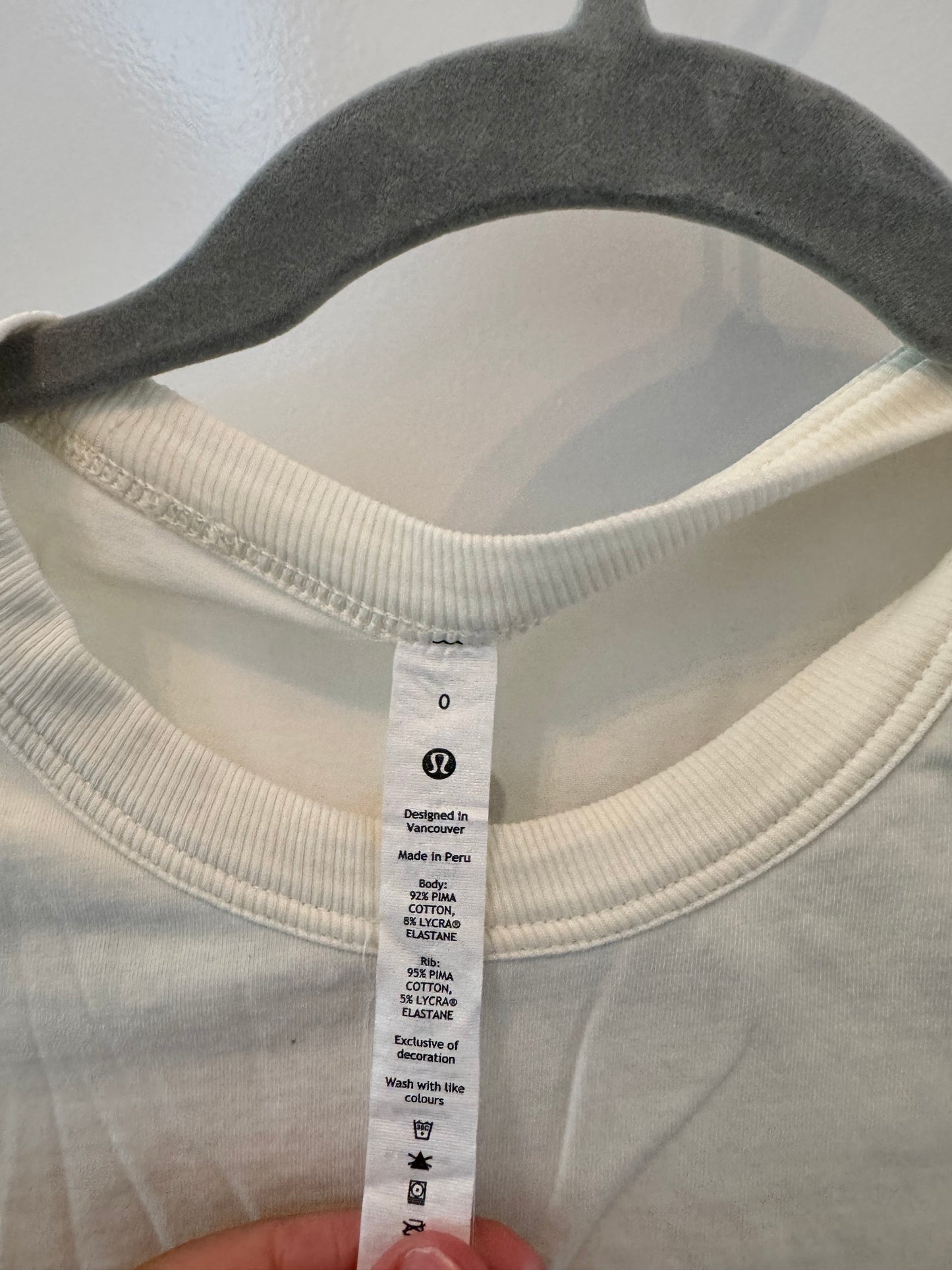 Lululemon Crop Twist Top Women’s Size 0 Butter Yellow