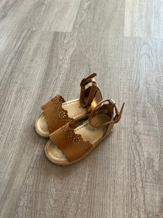 Toddler Girl Gap Sandals Size 6