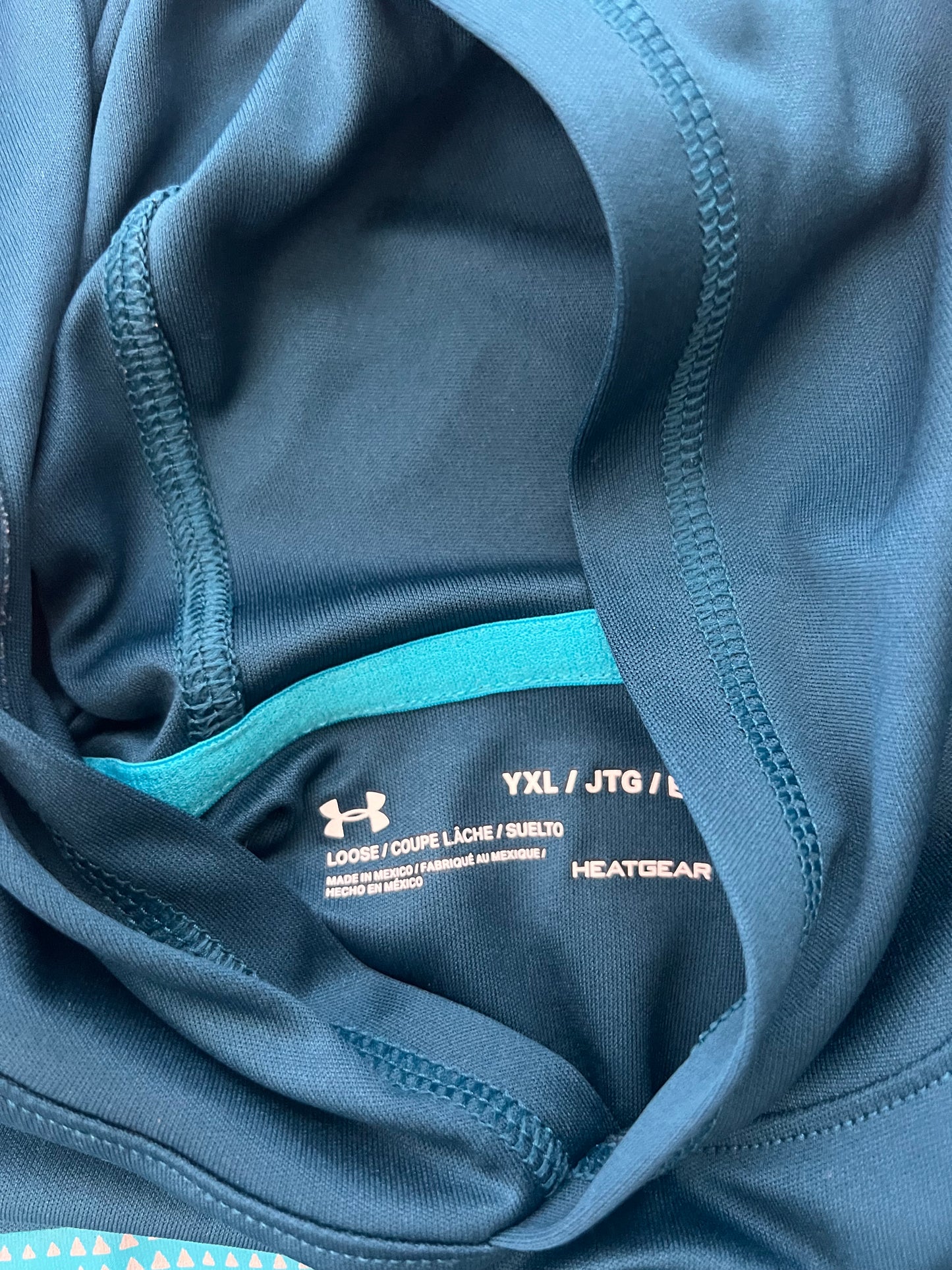 Under Armour Long Sleeve Hooded Shirt Youth Boy’s Size XL Navy