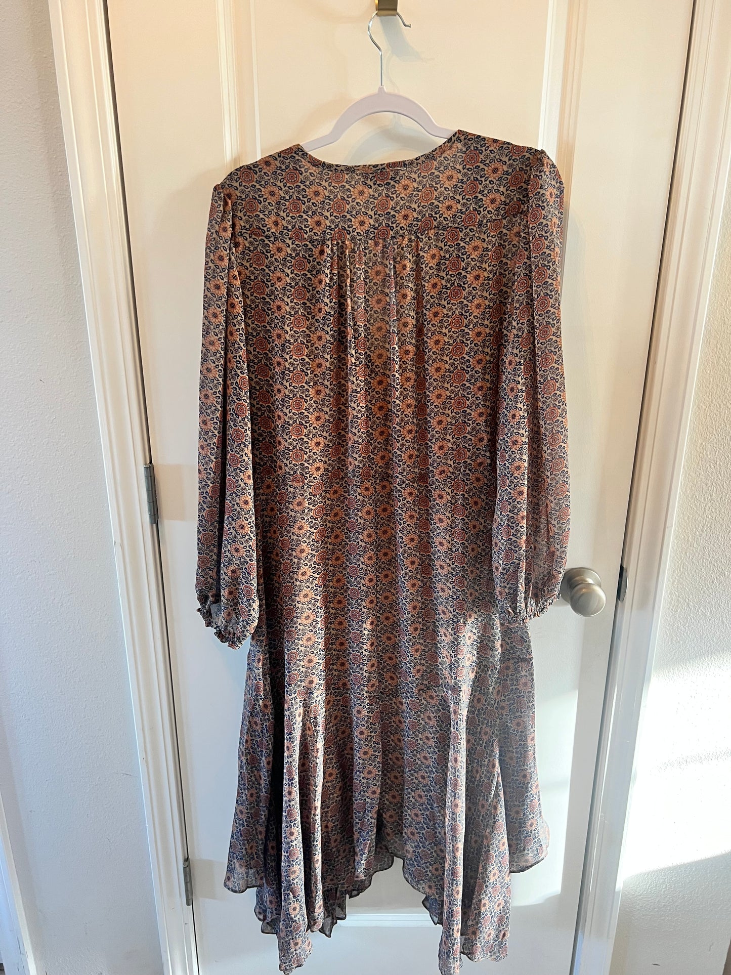 Dress Forum Rhapsody Handkerchief Hem Floral Dress Women’s Medium Tan NWT