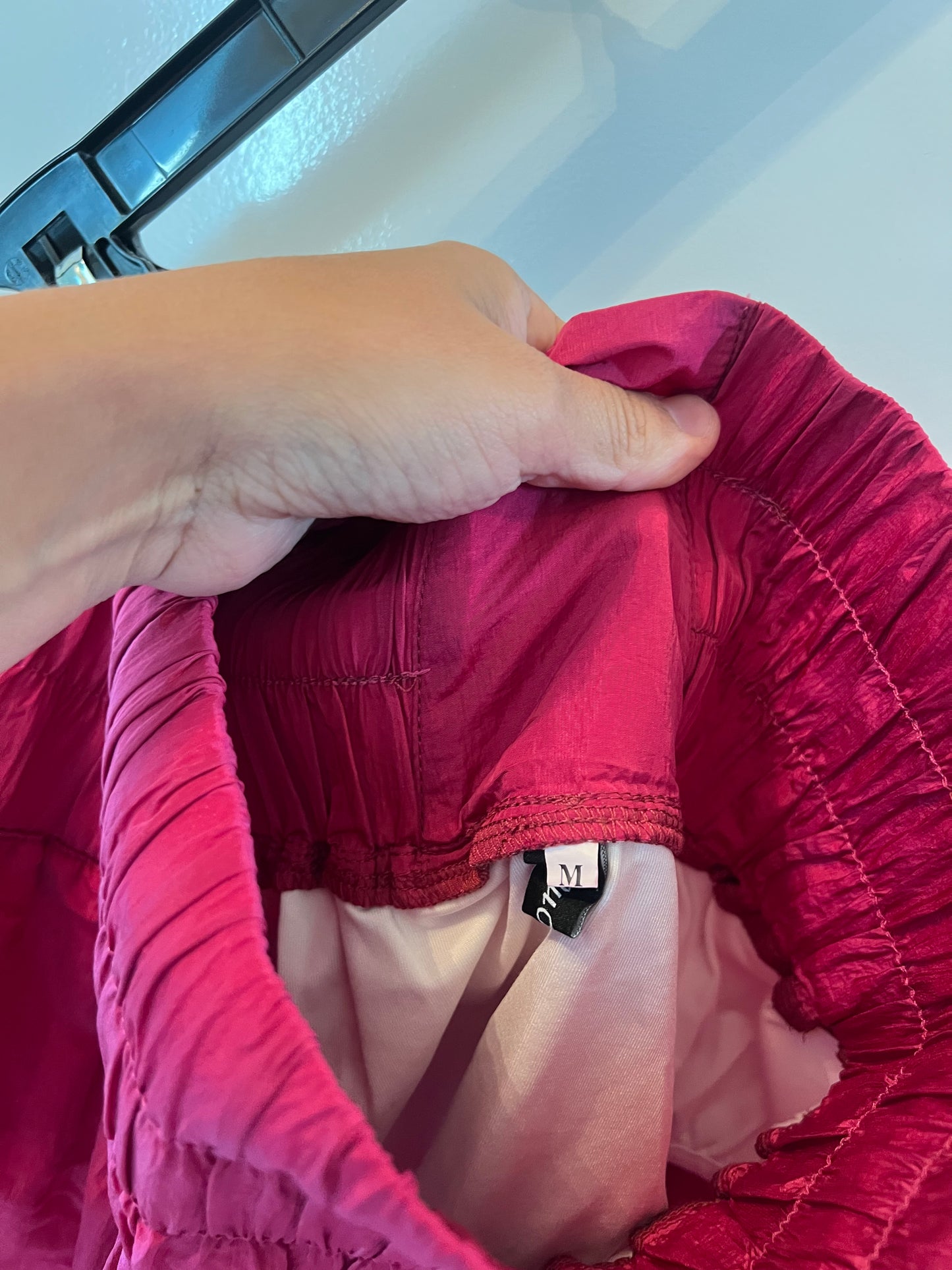 High Rise Active Shorts Women’s Size Medium Magenta