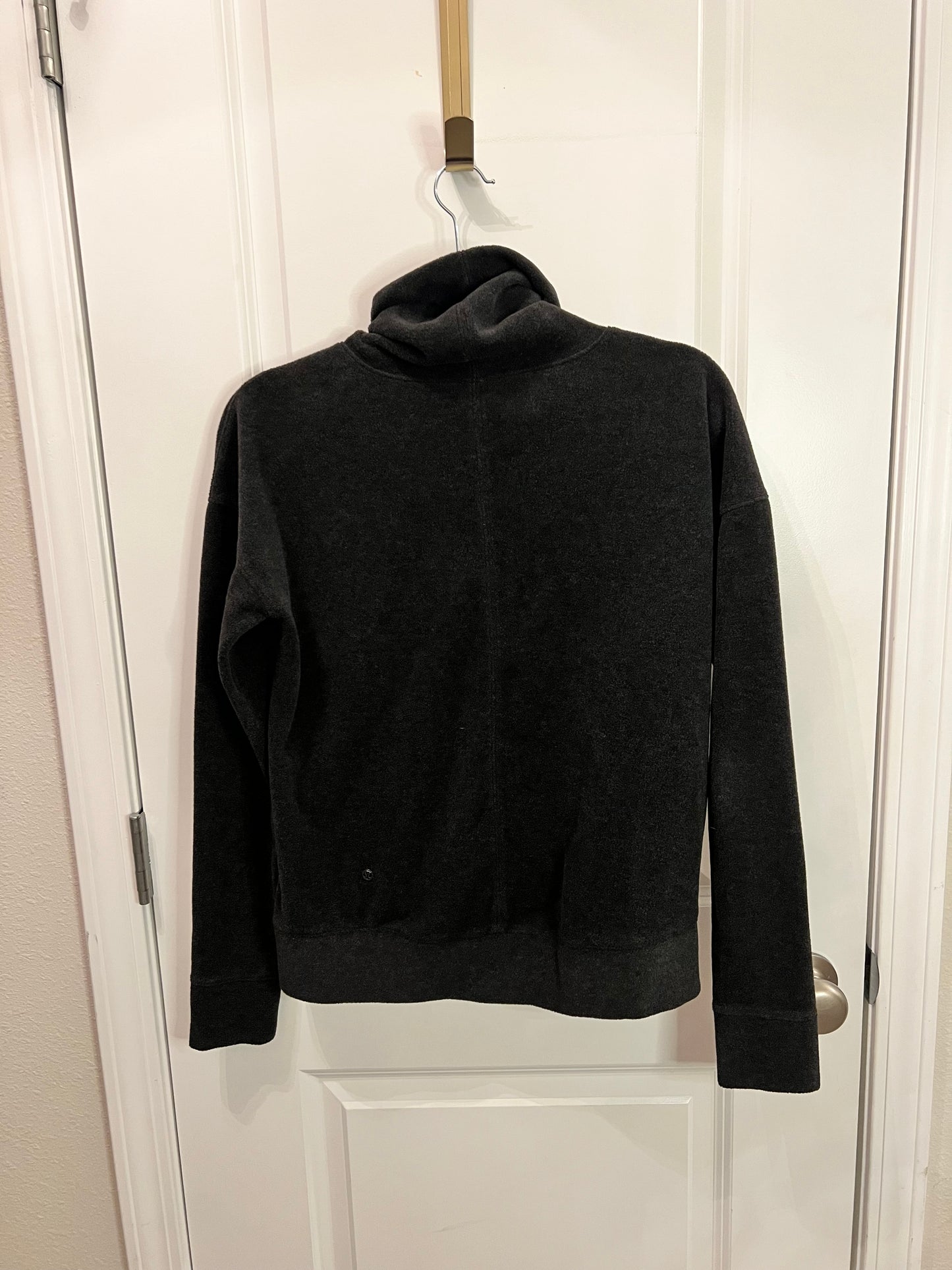 Lululemon Funnel Neck Active Pullover Women’s 4 Dark Gray