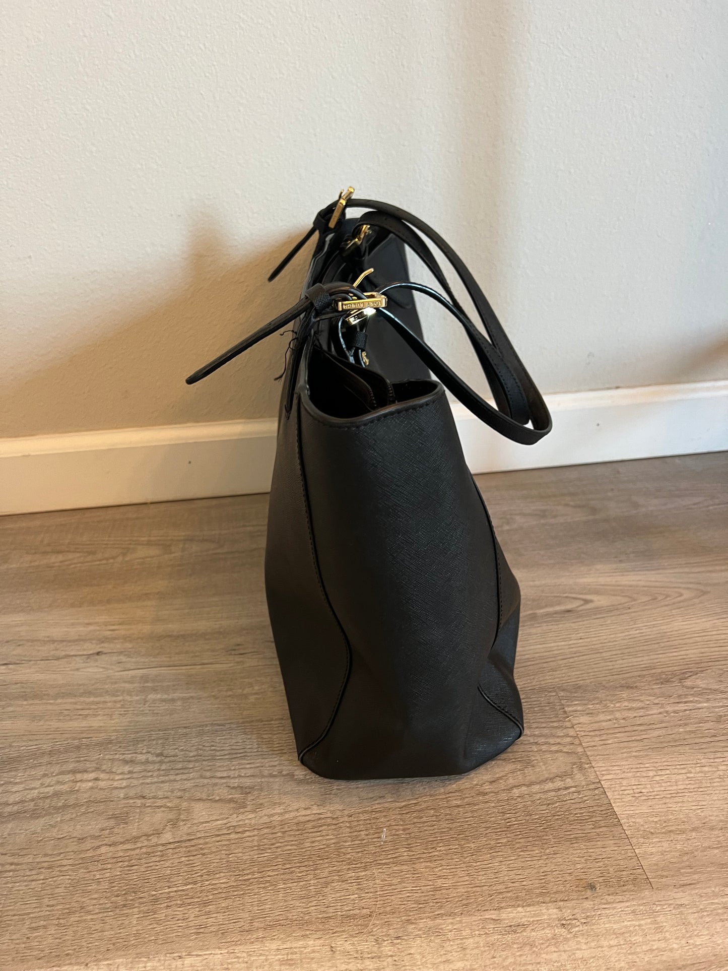 Tory Burch The Robinson Tote Black