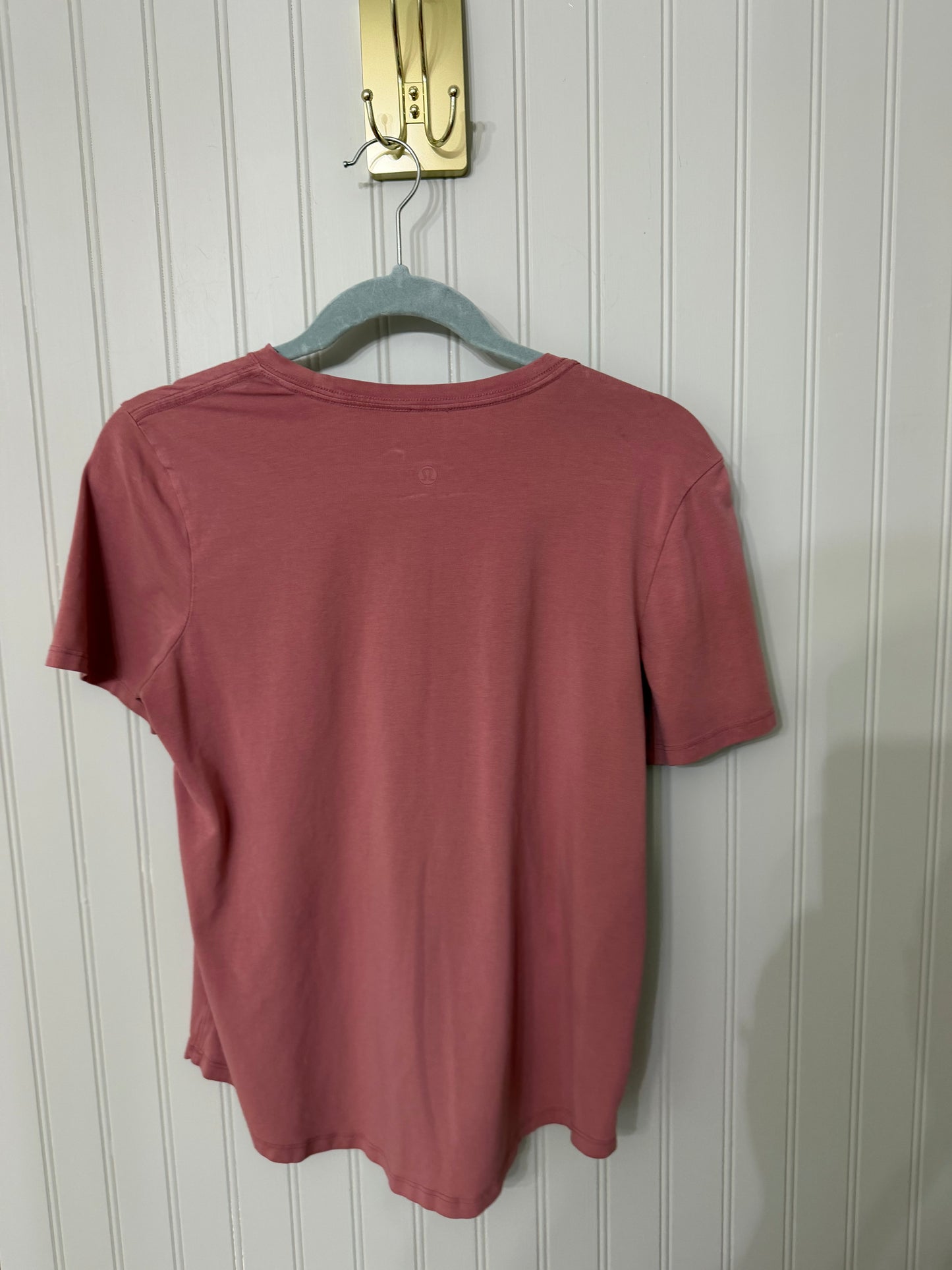 Lululemon Tee Women’s Size 6