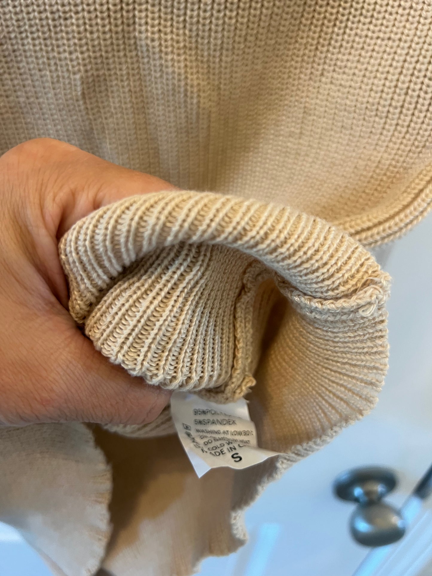 Knit Pullover Sweater Vest Women’s Size Small Tan