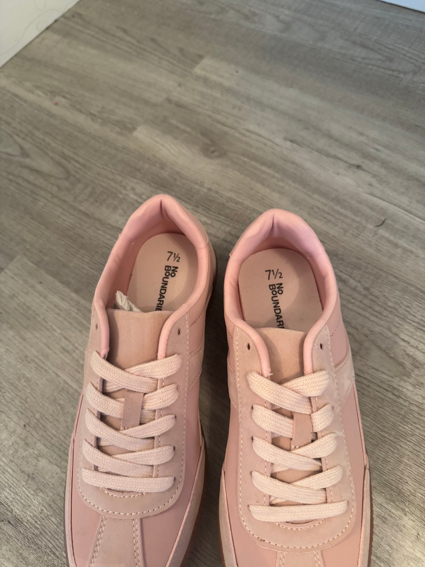 Lace Up Sneakers Women’s Size 7.5 Pink NWT