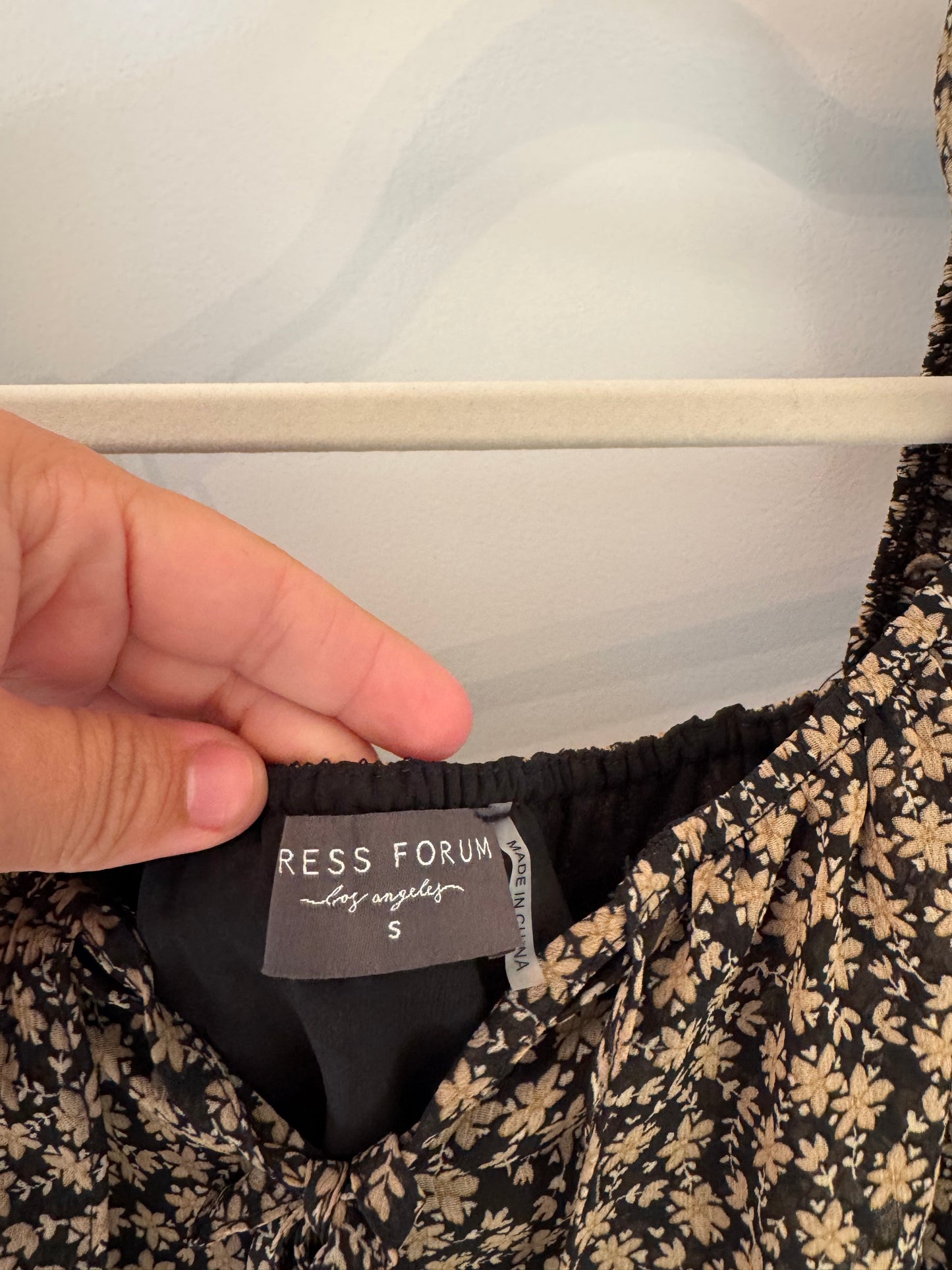 Dress Forum Floral Peasant Top Women’s Small Black