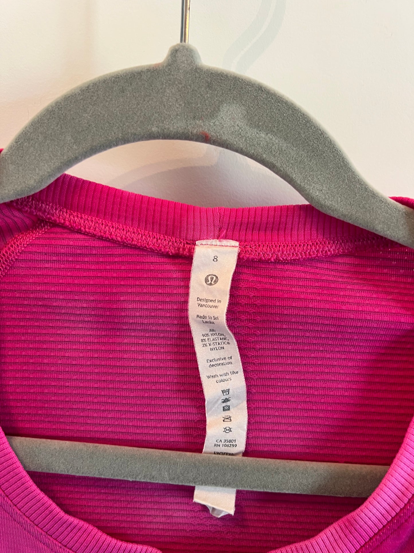 Lululemon Long Sleeve Active Top  Women’s Size 8 Magenta