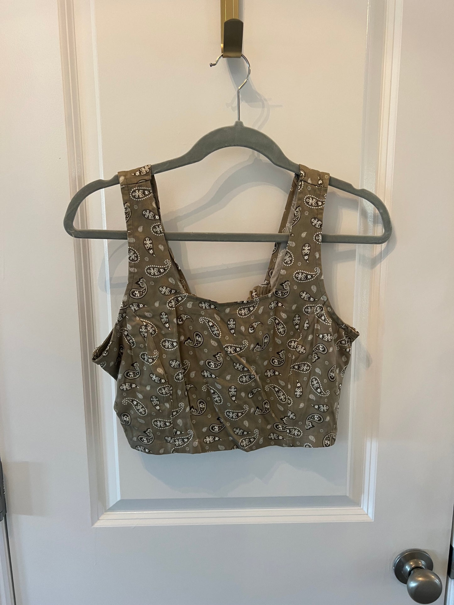 Thread & Supply Paisley Cropped Active Tank Women’s Small NWT