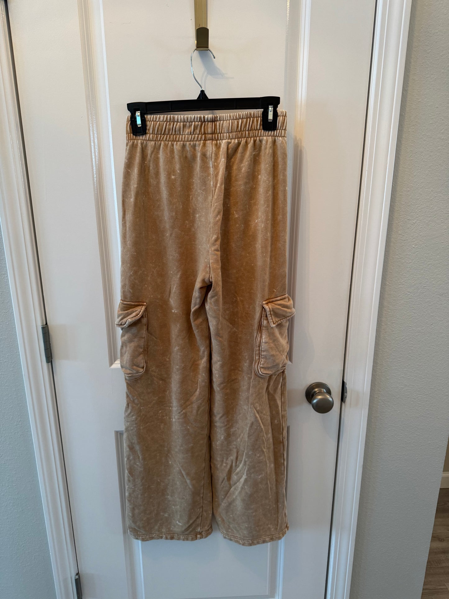 Wild Fable Wide Leg Cargo Sweatpants Women’s Size XS Tan