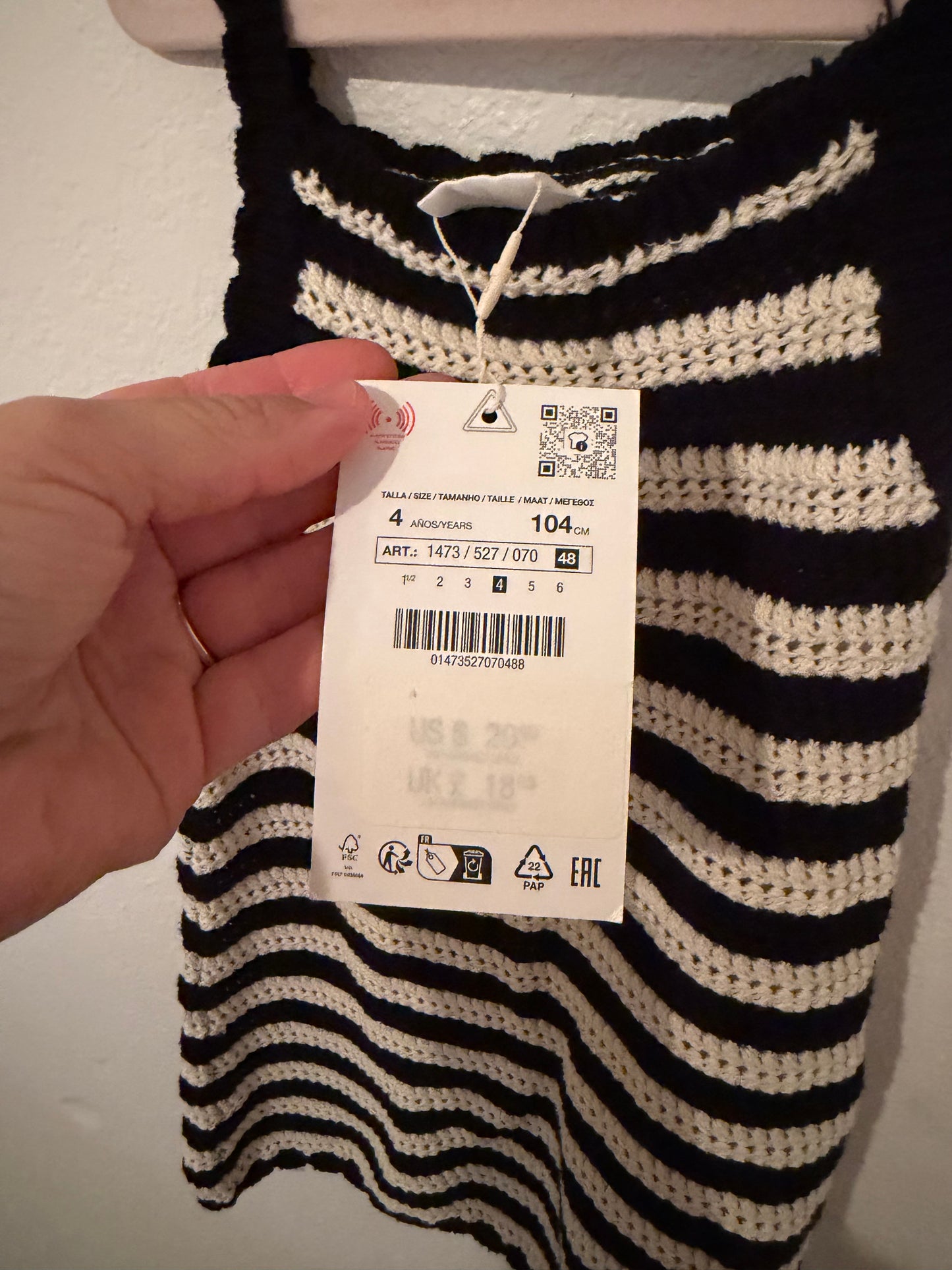 Zara Stripe Knit Dress Girl’s Size 4 Years Black NWT