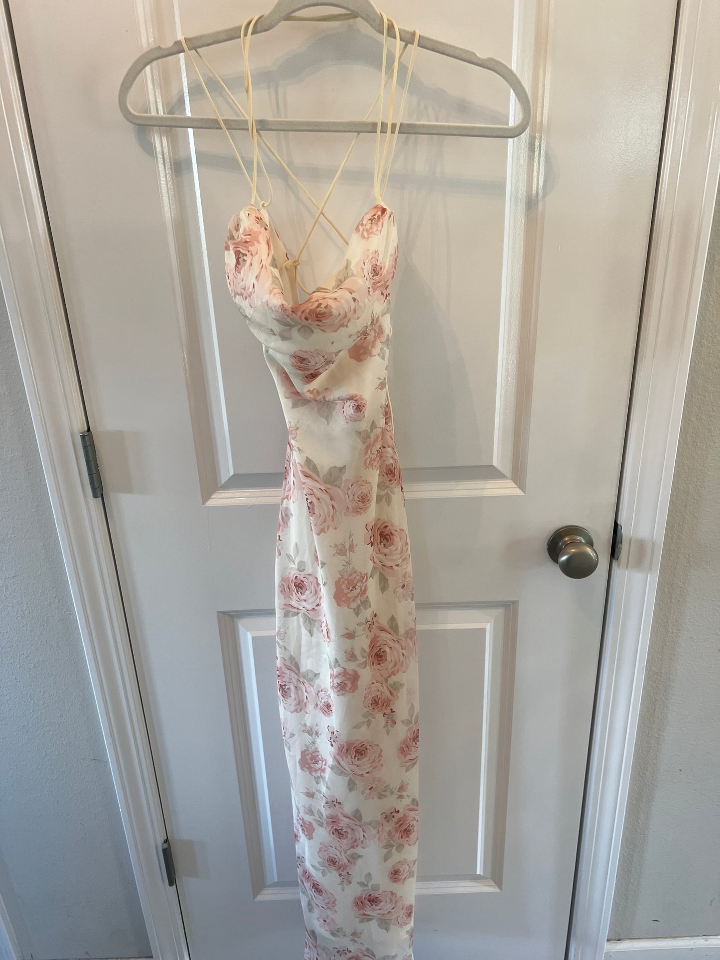 Revolve More To Come Gabriela Maxi Dress in Blush Floral Dress Women’s Size XS Cream