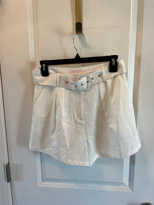 Pink Lily Belted Shorts Women’s Small White