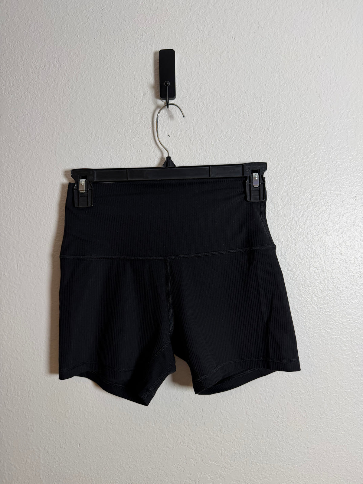 Lululemon Black Ribbed Biker Shorts Size 6