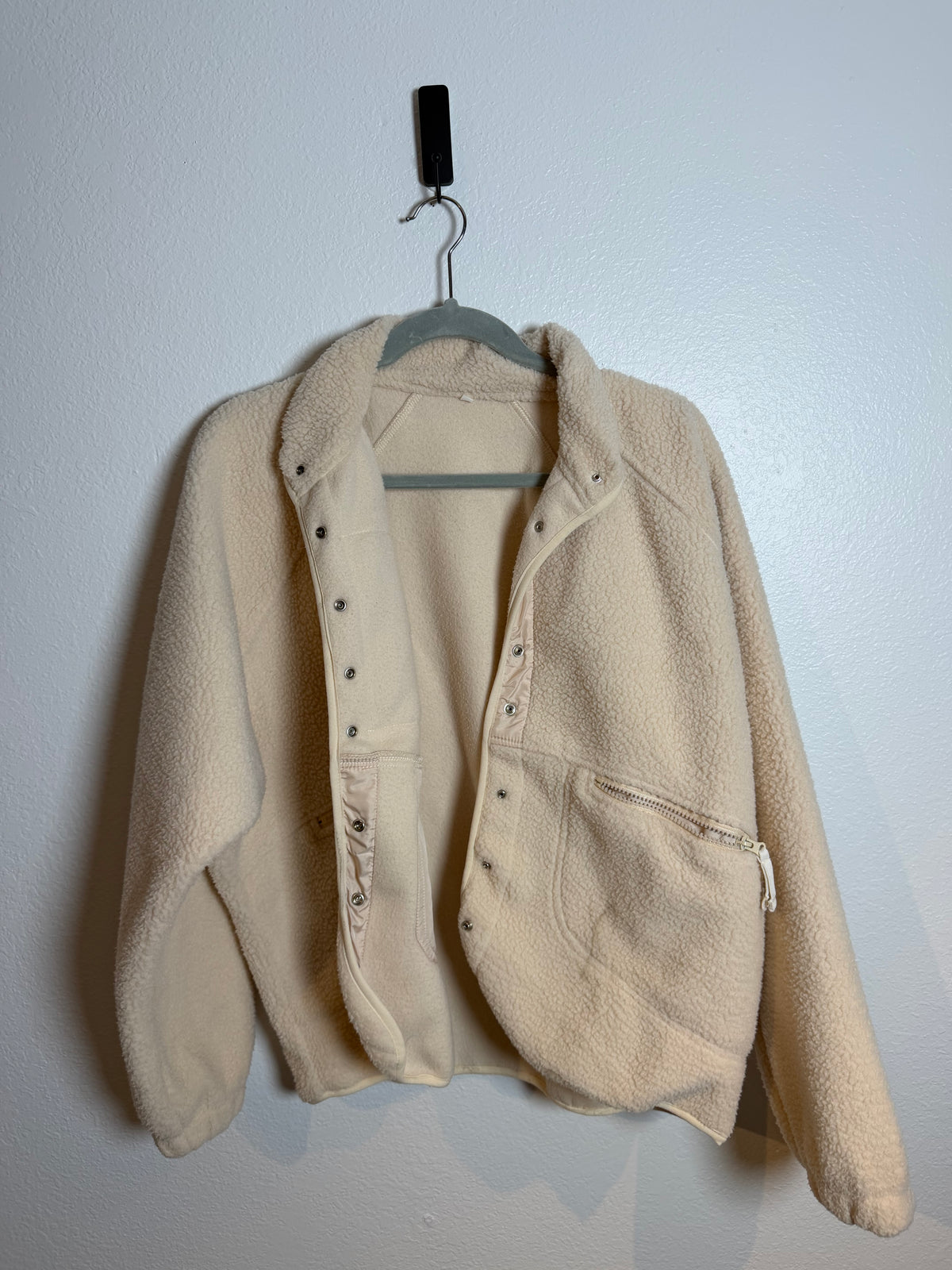Women’s Cream Jacket Size Large