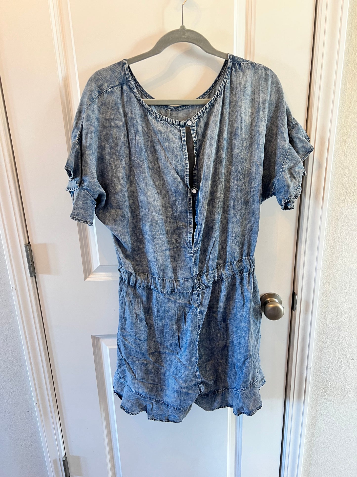 Bluivy Acid Wash Chambray Romper Women’s Size Medium 8-10 Blue