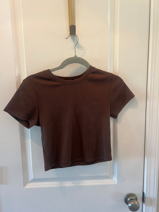 NUUDS Ribbed Short Sleeve Crop Top Women’s Size Medium Brown