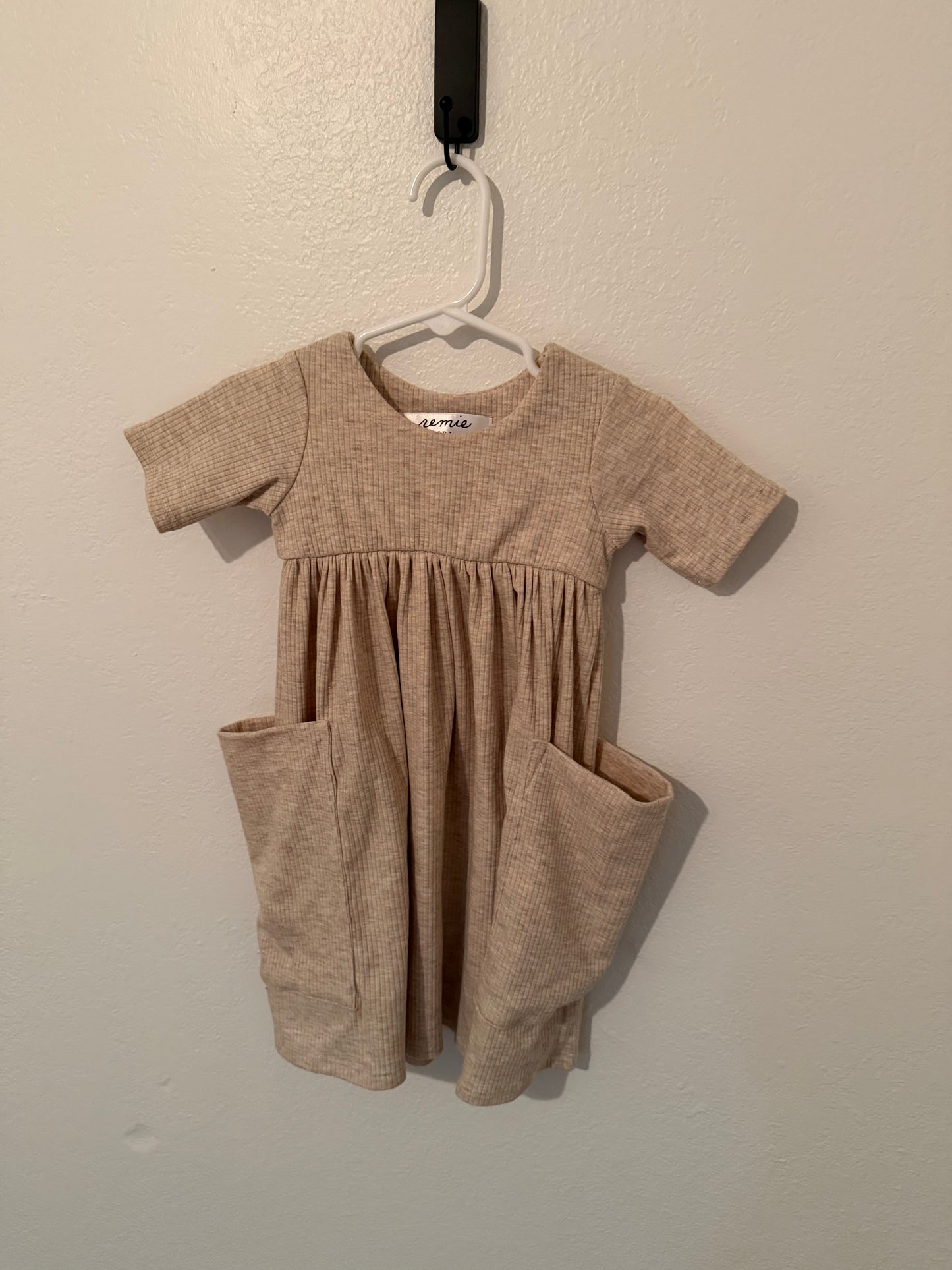 Remi Knit Dress Toddler Size 2T Oatmeal