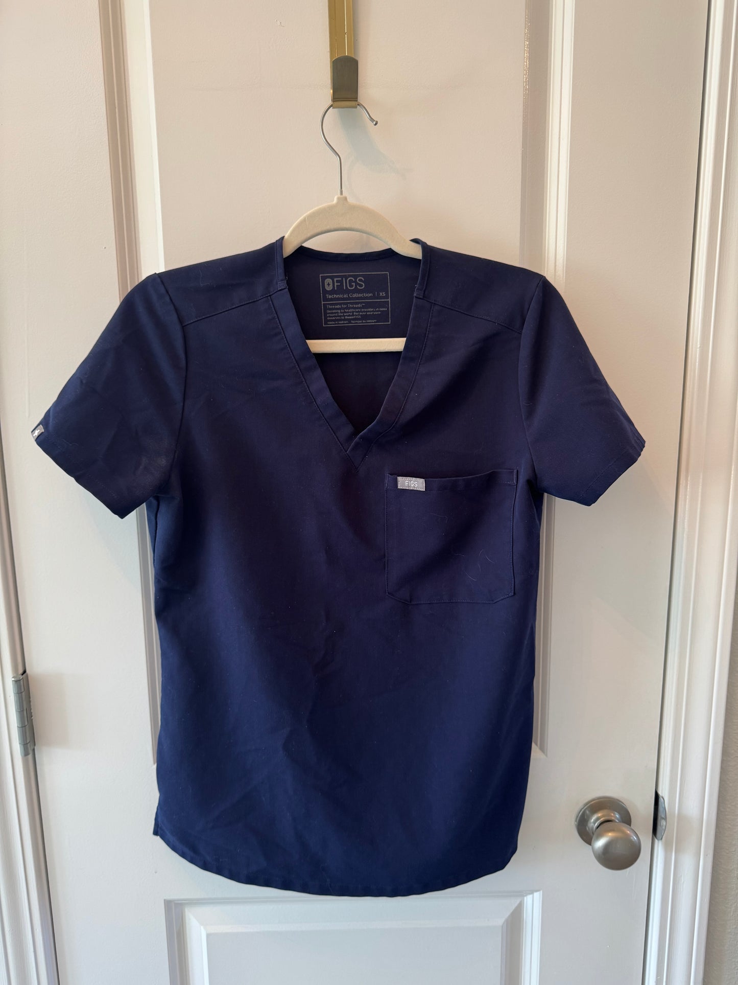 Figs Scrub Top Women’s XS Navy